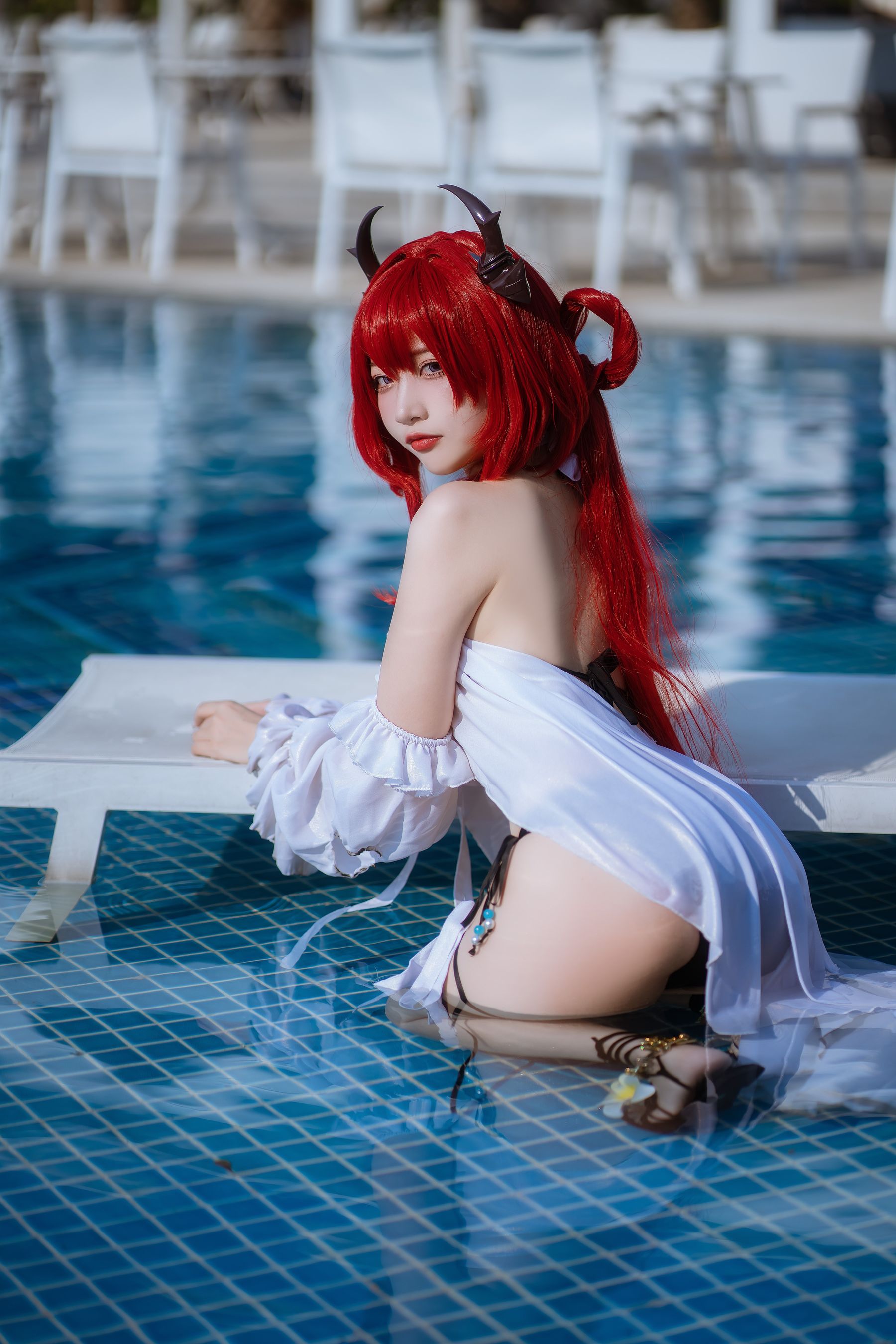 人气Coser 二佐Nisa - 泰拉夏日纪事 史尔特尔泳装  第17张