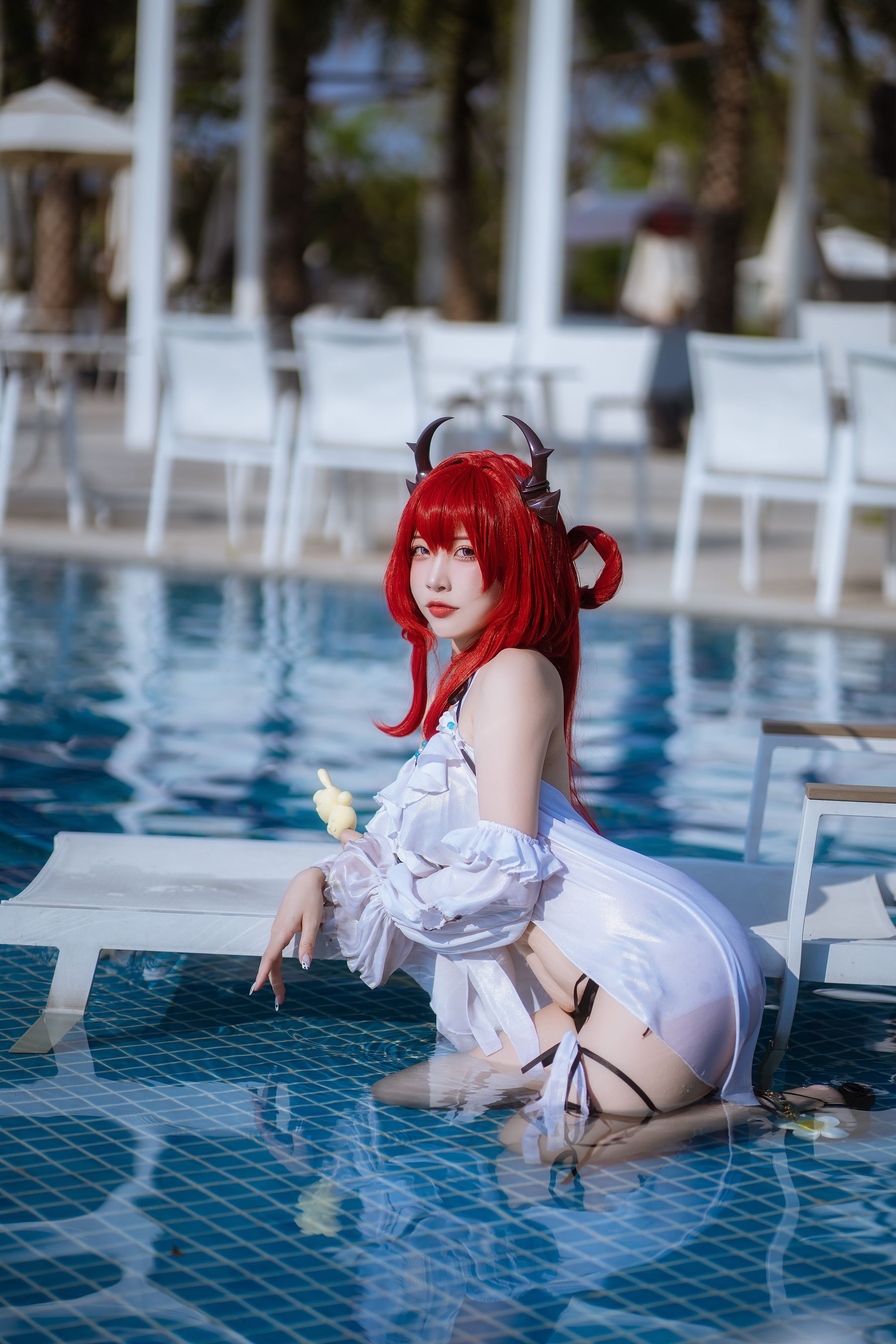 人气Coser 二佐Nisa - 泰拉夏日纪事 史尔特尔泳装  第20张