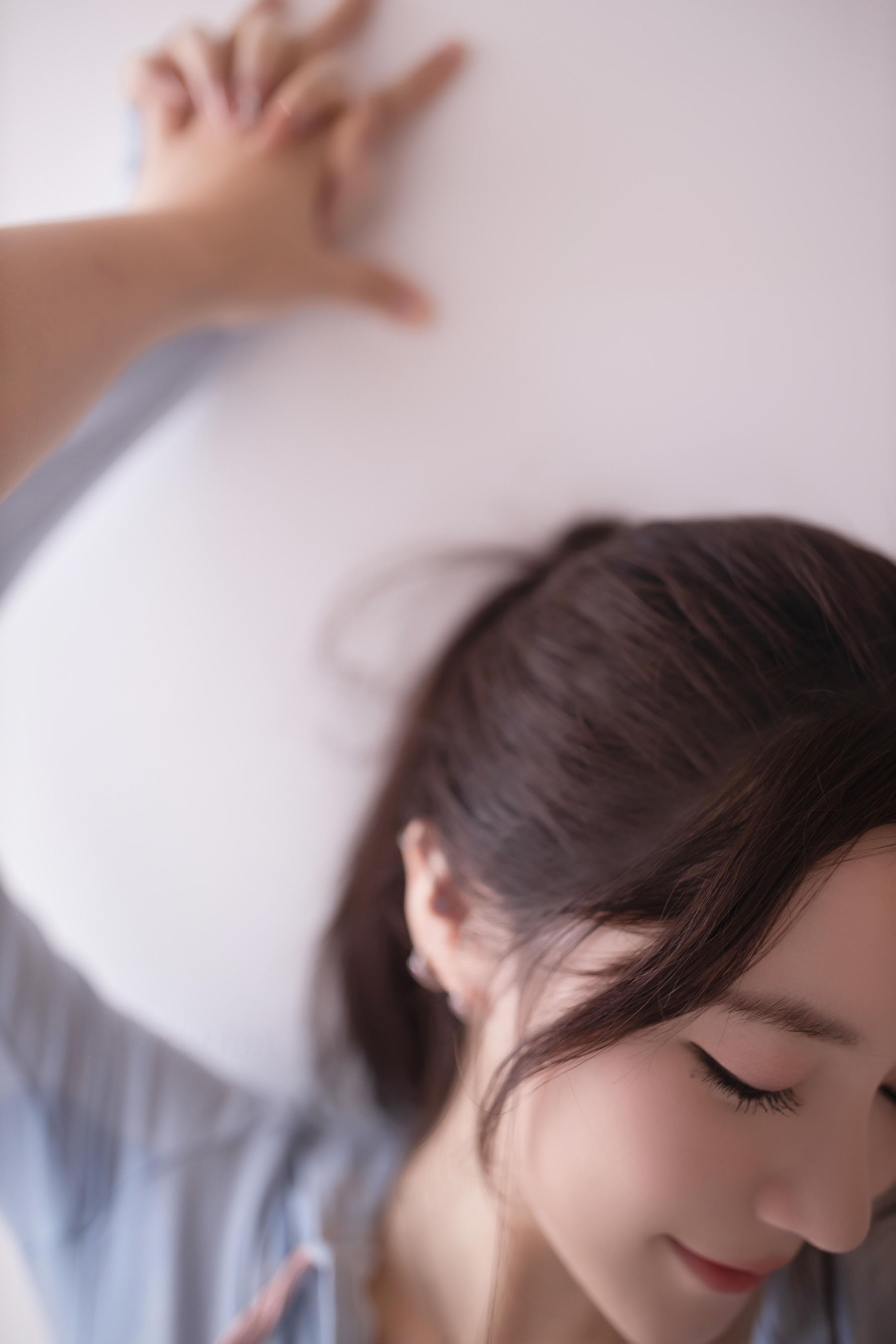 鱼子酱 等下班的人写真  第30张
