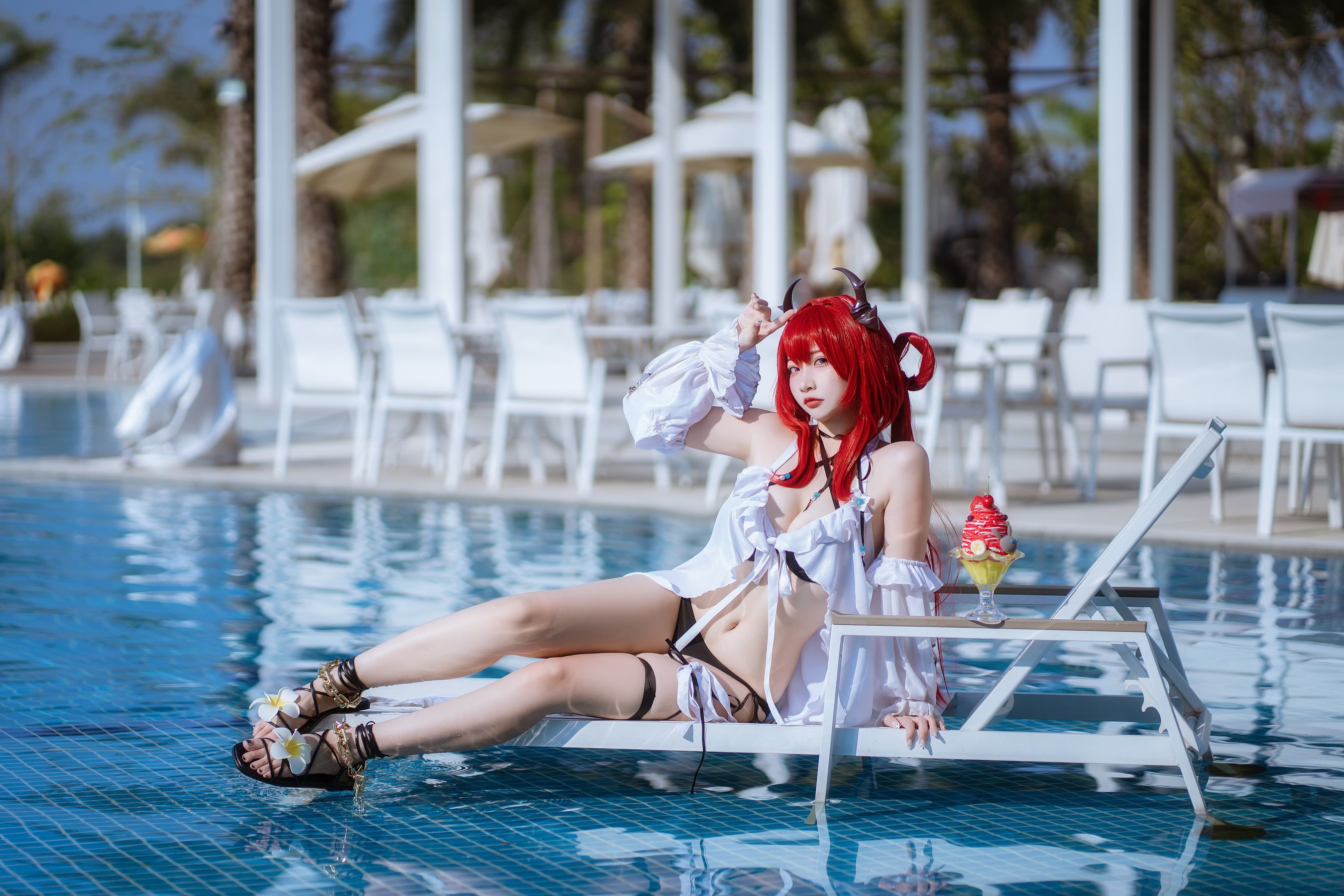 人气Coser 二佐Nisa - 泰拉夏日纪事 史尔特尔泳装  第1张