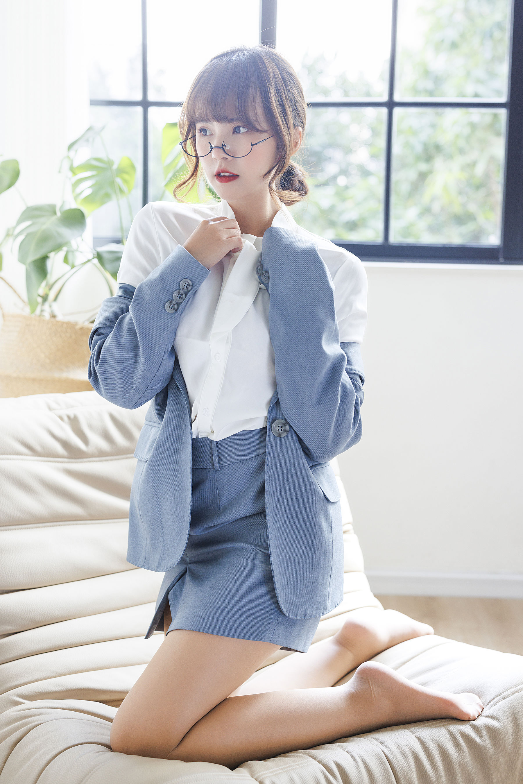 张思允 - OL的秘密  第23张