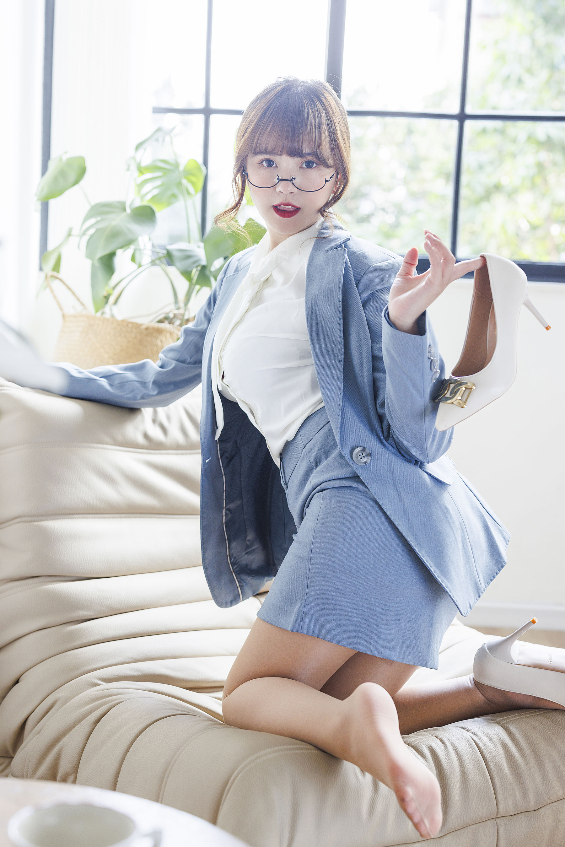 张思允 - OL的秘密  第20张