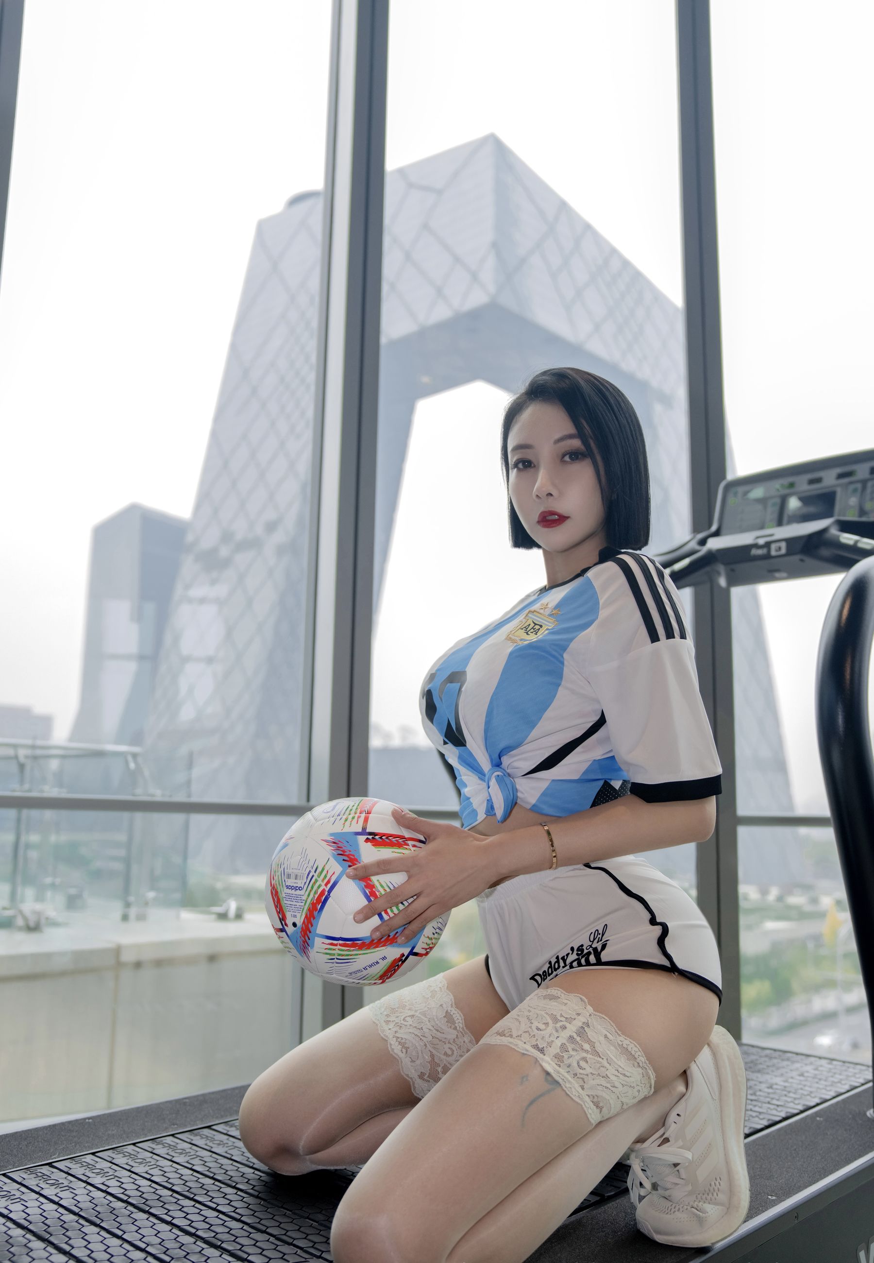 果儿Victoria - 浴室足球  第14张