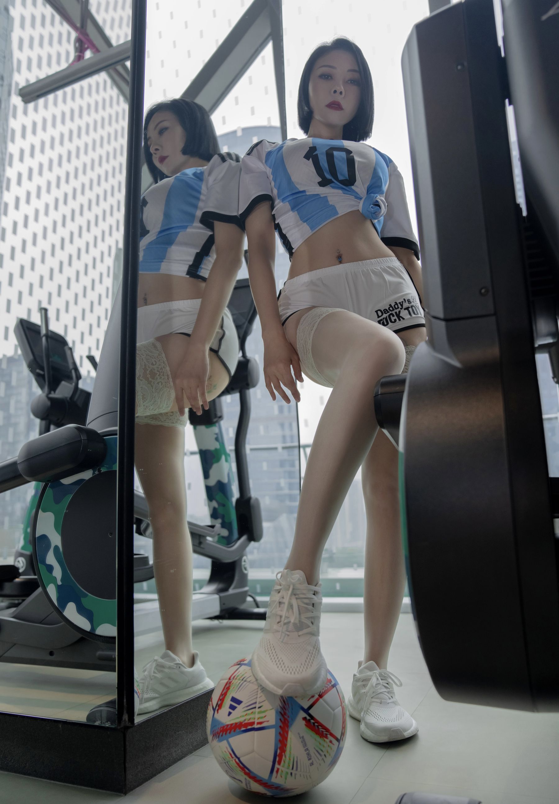 果儿Victoria - 浴室足球  第11张