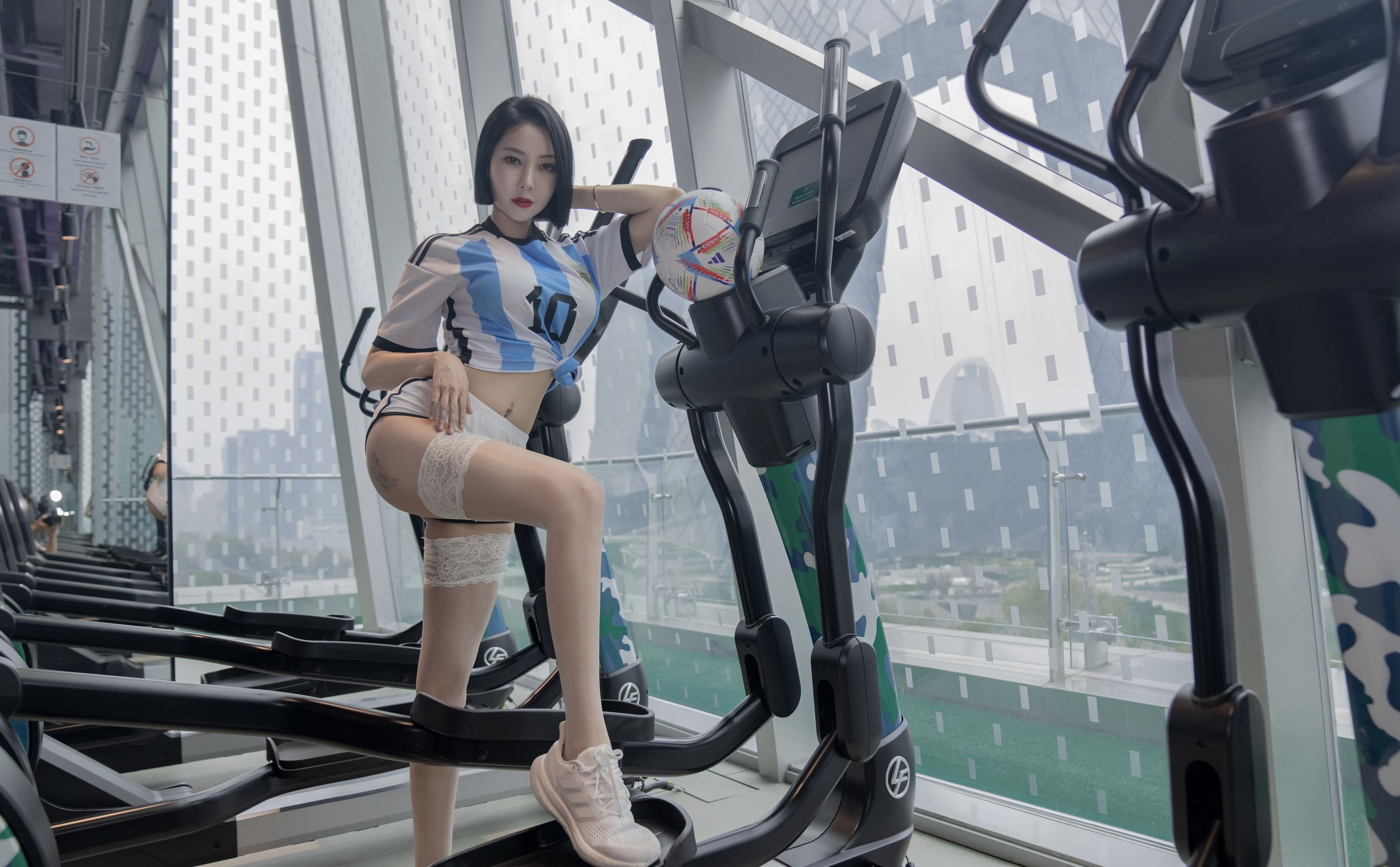 果儿Victoria - 浴室足球  第3张