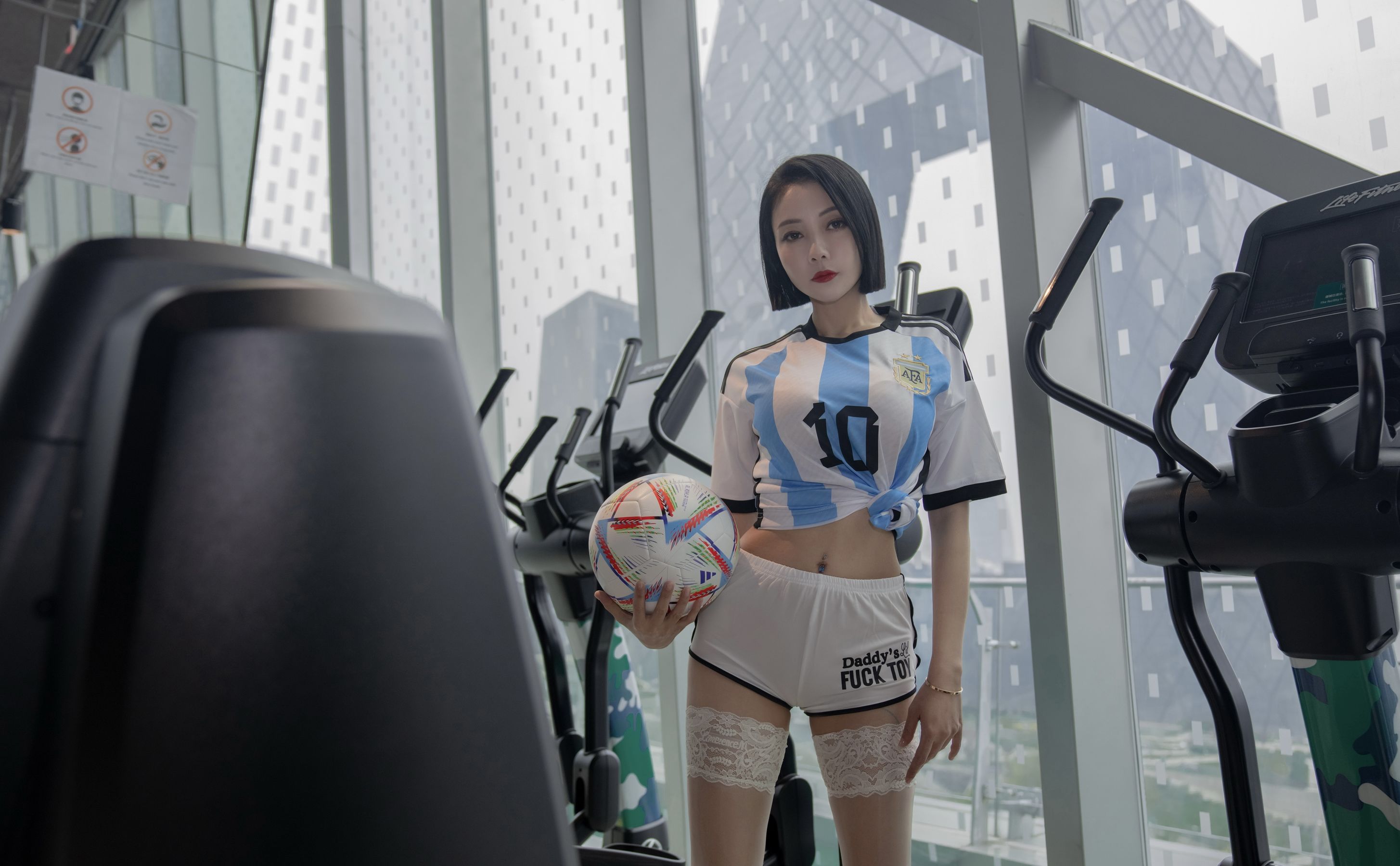 果儿Victoria - 浴室足球  第16张