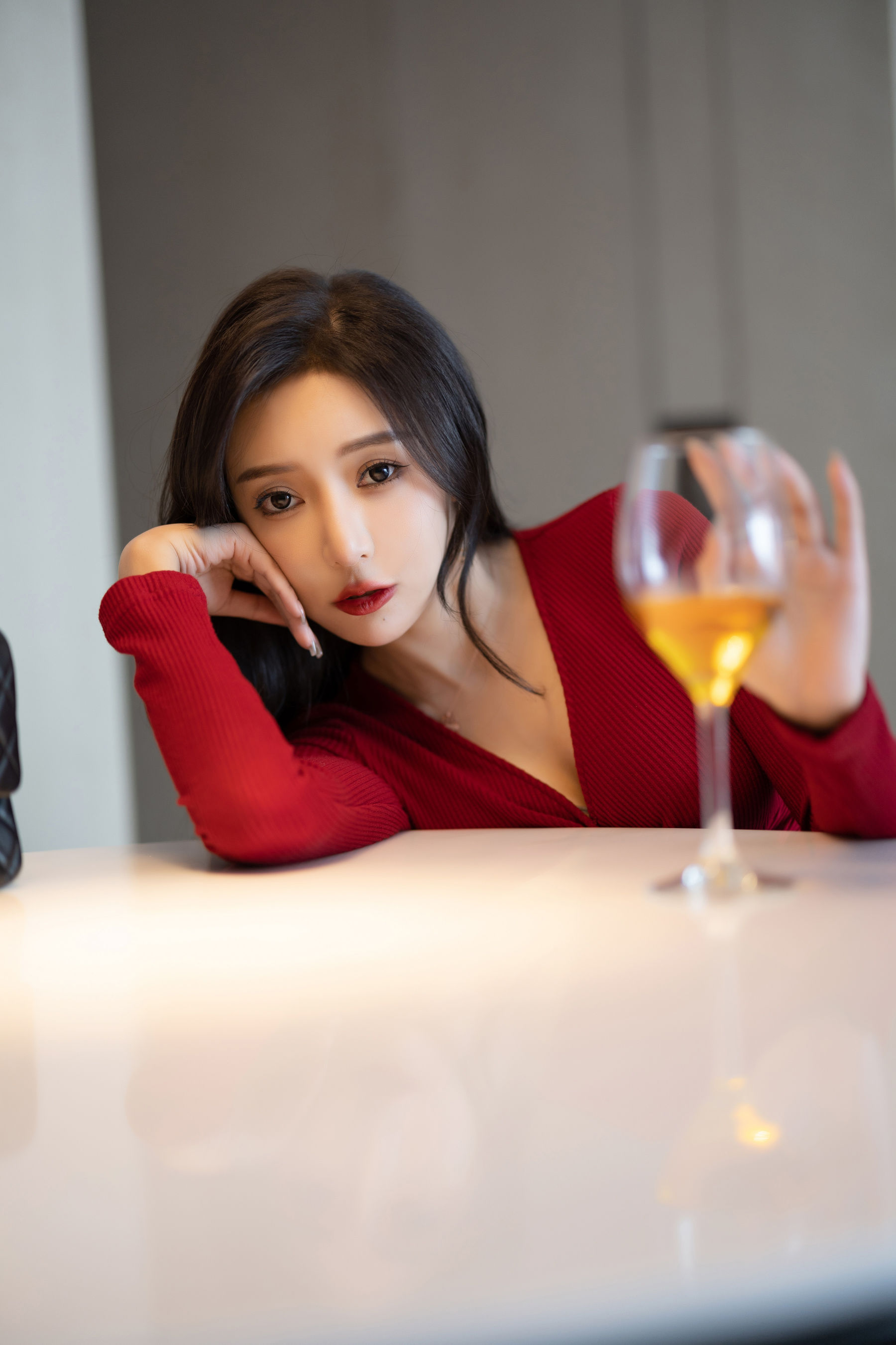 王馨瑶 - 黑色鱼尾裙  第35张