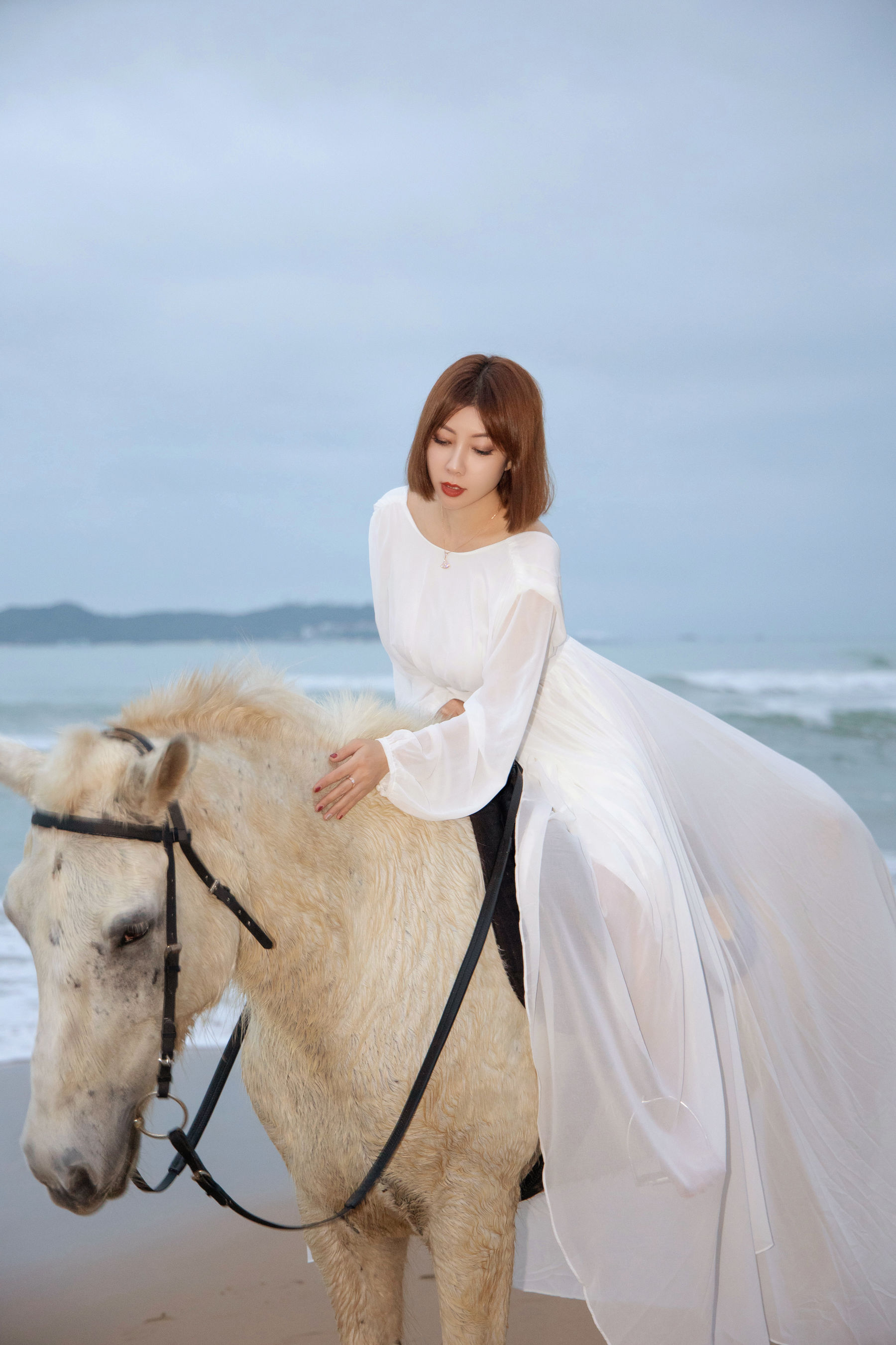 果儿Victoria - 公主与野兽  第1张