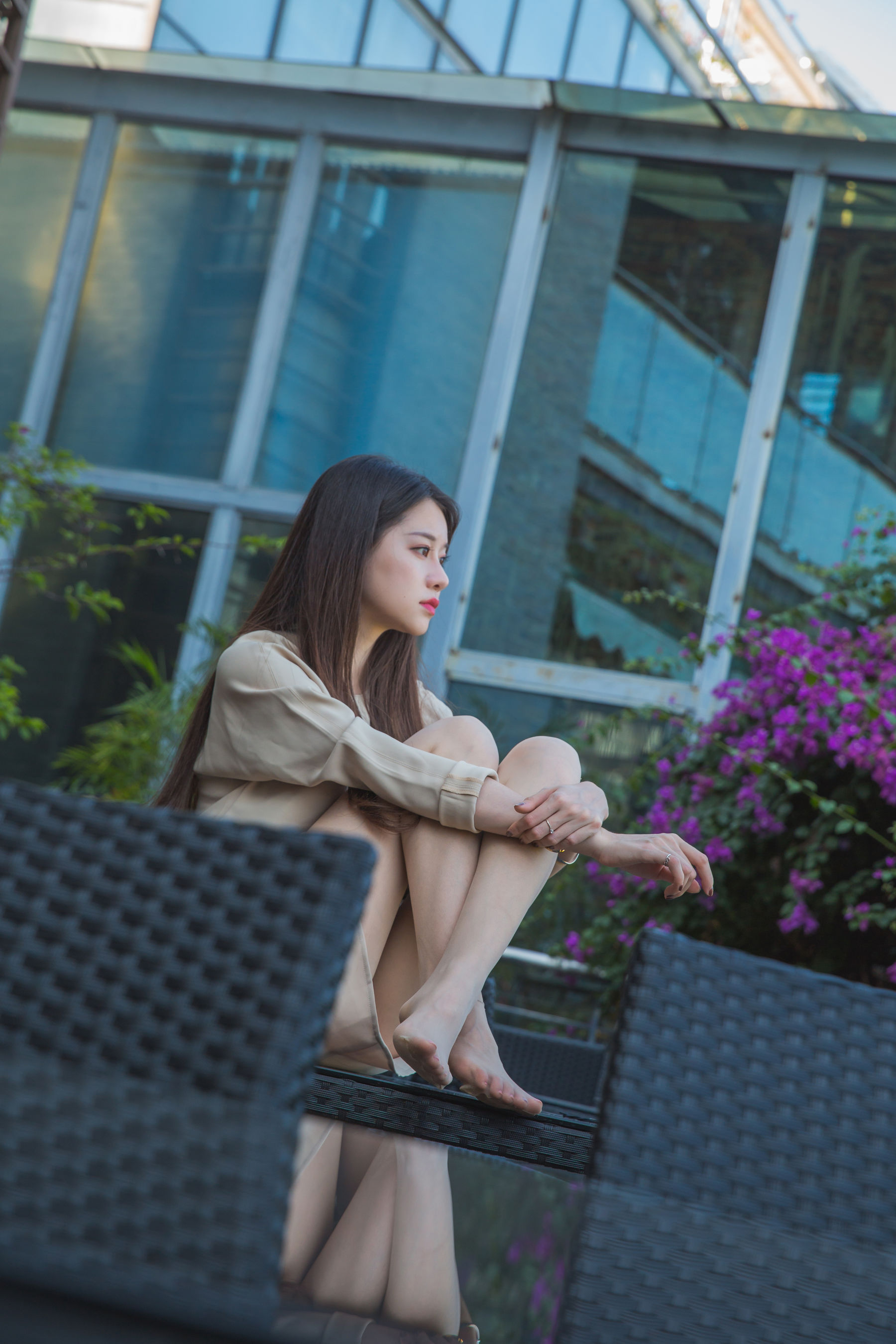 Sia不吃鱼 - 风衣玉足  第15张