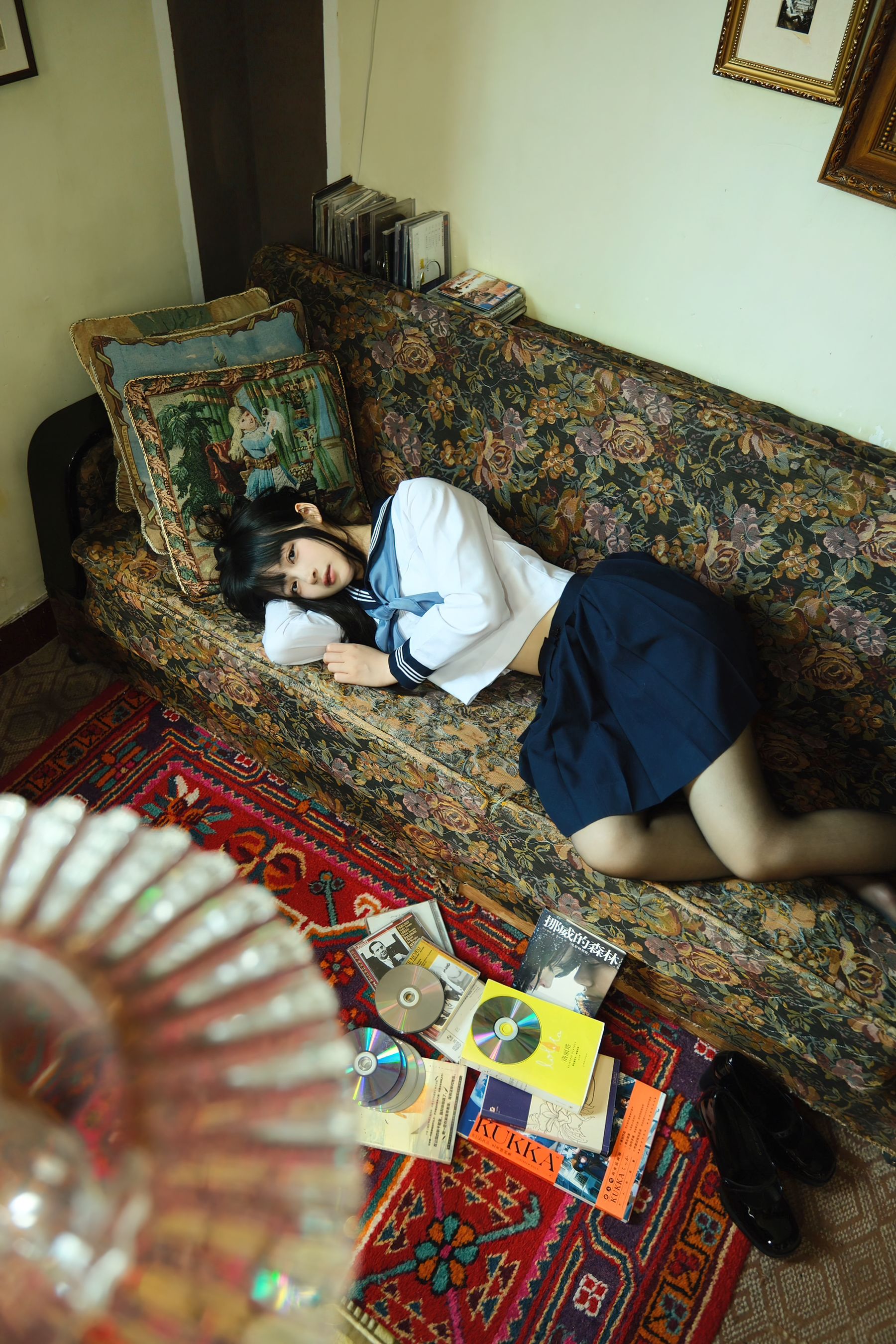 白莉爱吃巧克力 - 原理猪 闺房JK  第12张