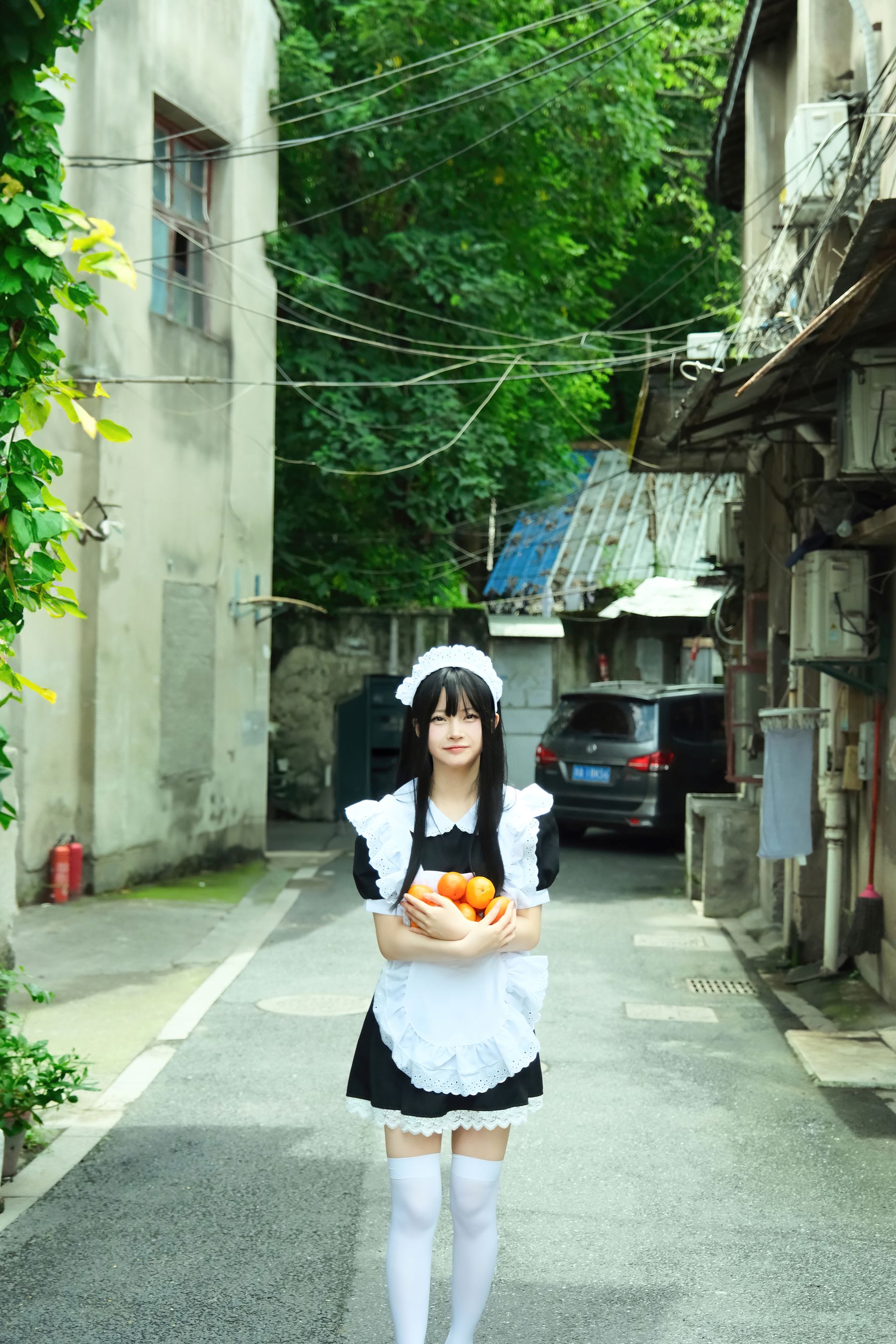 白莉爱吃巧克力 - 原理猪 深巷女仆  第10张