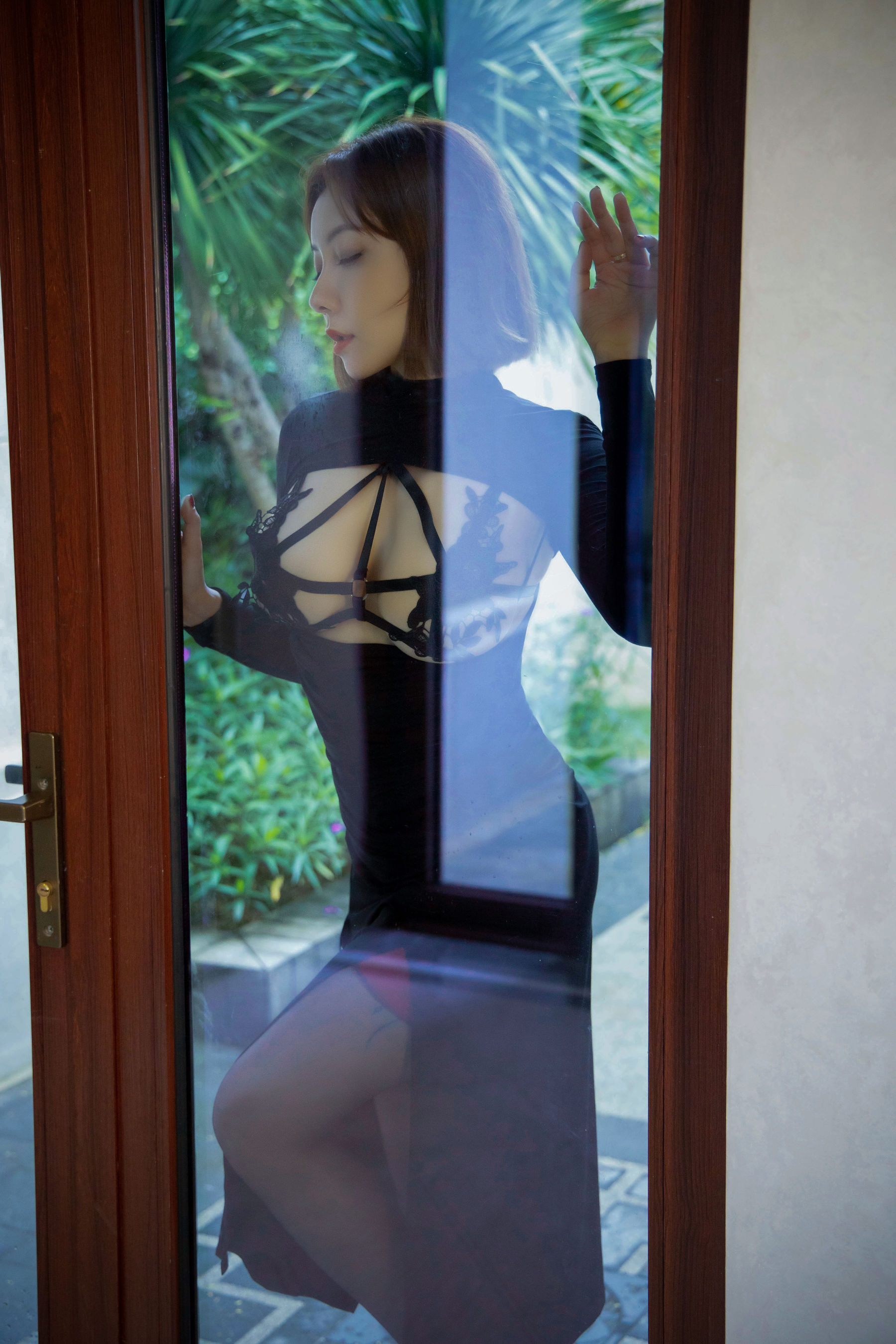 果儿Victoria - 红色吊带袜  第29张