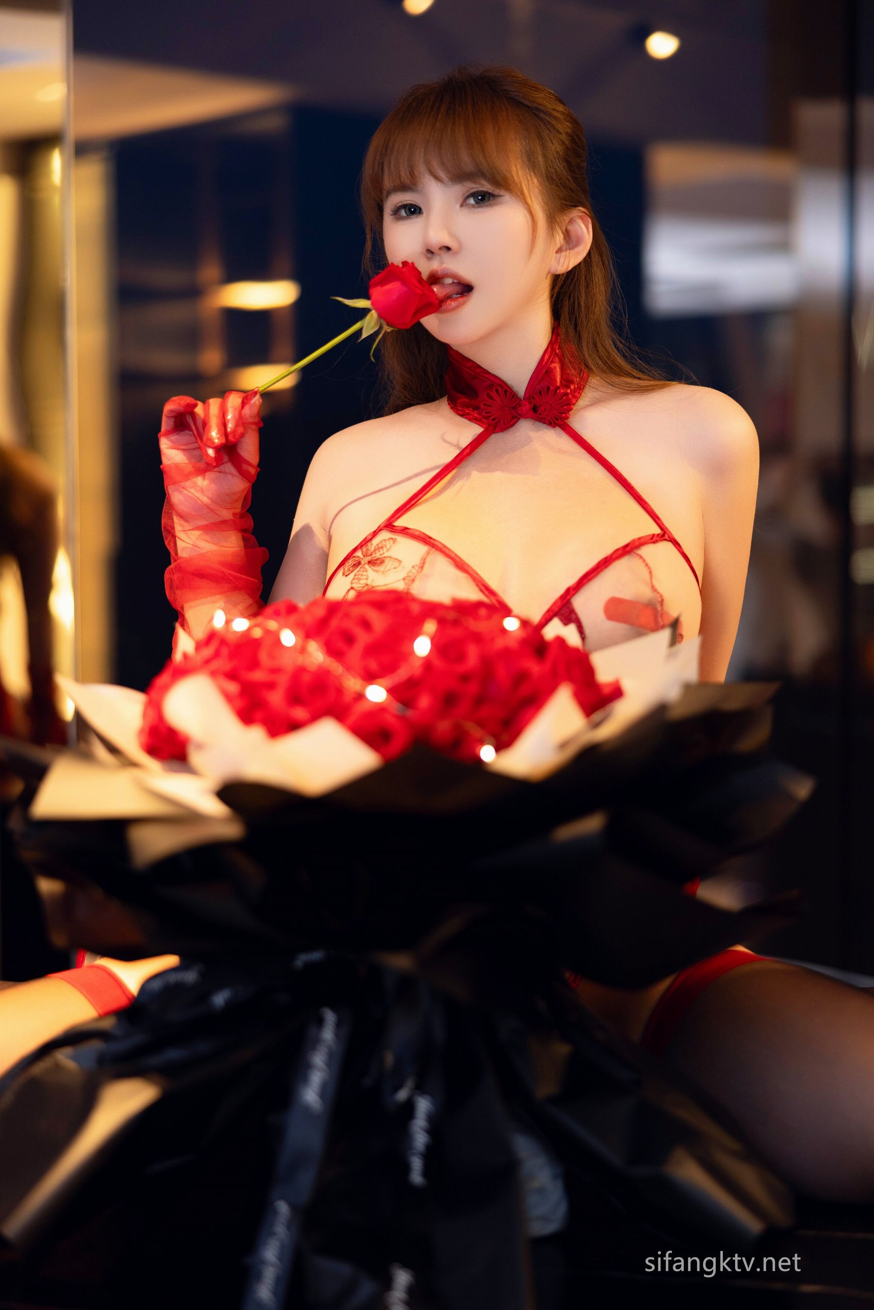 张思允 - 烈焰玫瑰房车服务  第2张