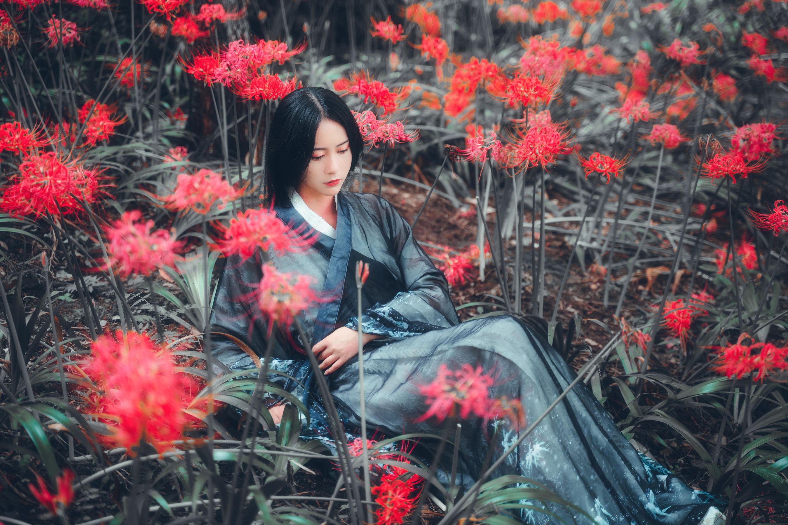 拿相机的执义 - 汉服古风写真彼岸花  第10张