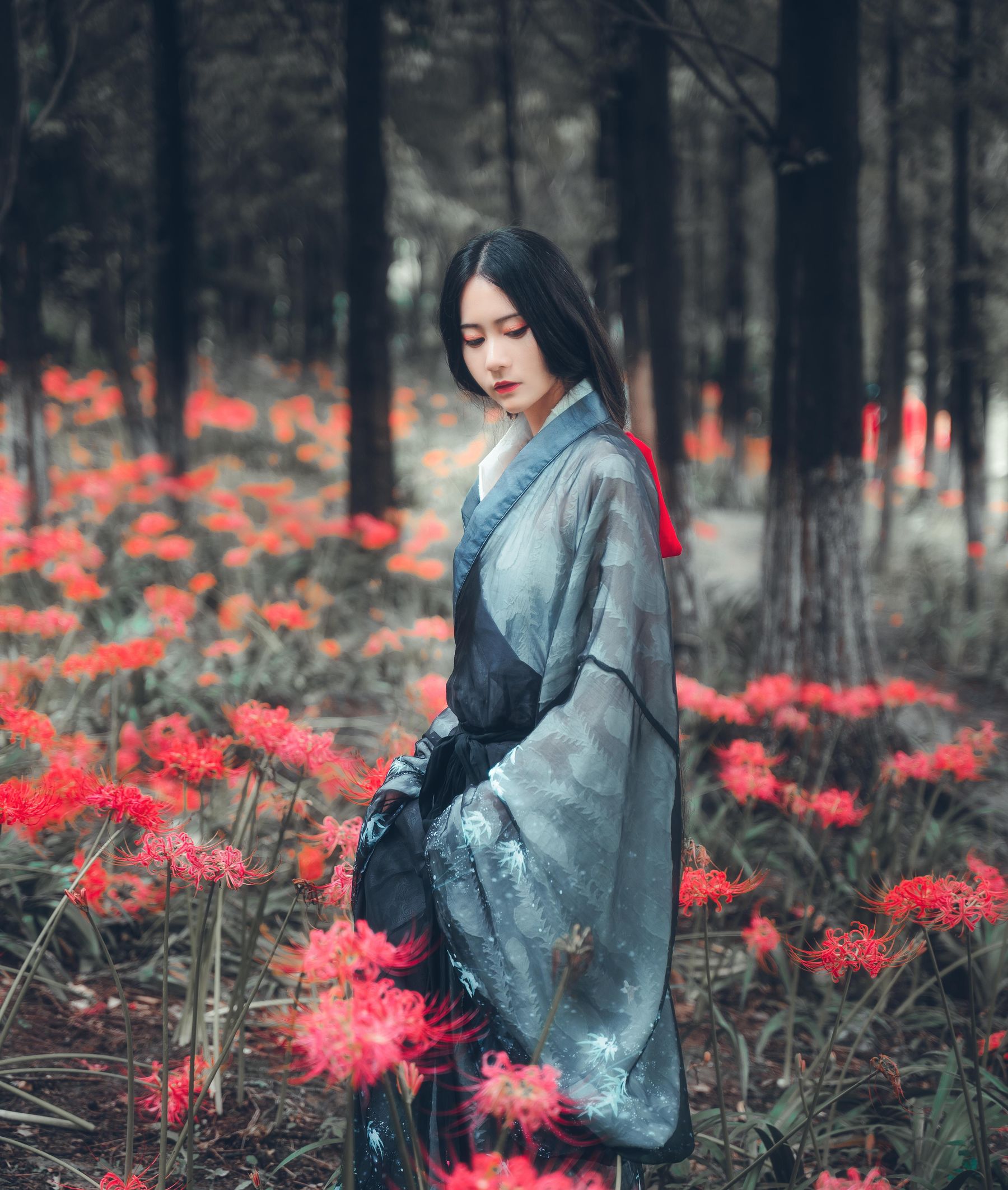 拿相机的执义 - 汉服古风写真彼岸花  第2张