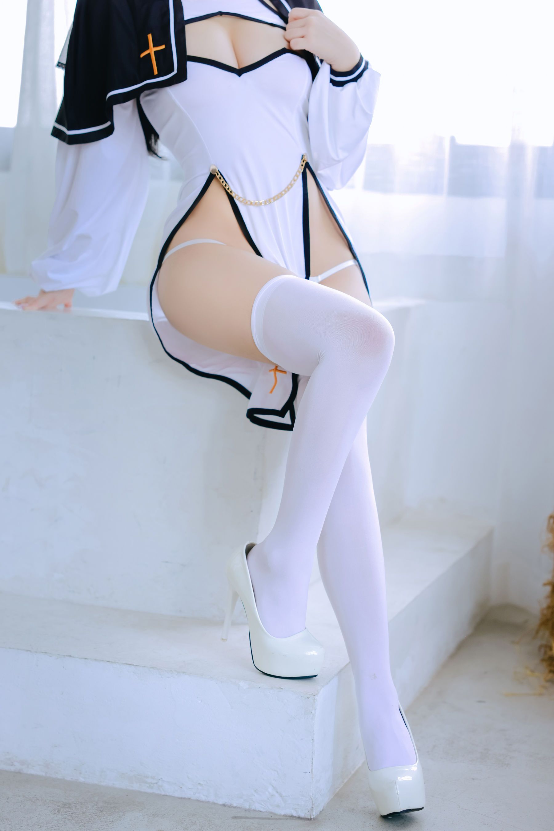 Cosplay 日奈娇 - 圣洁修女  第3张