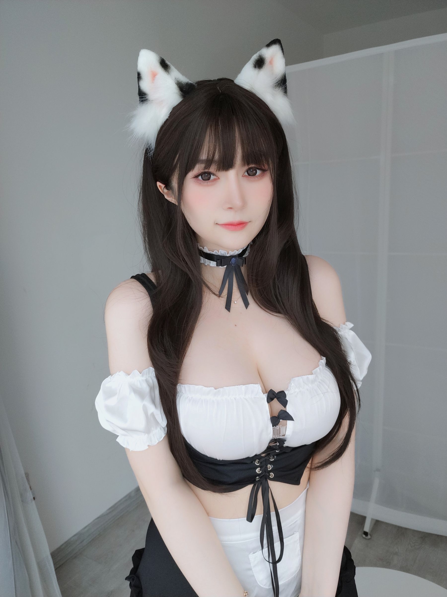 Coser小姐姐 白银 [fantia] 2023年04月 红色上衣  第9张
