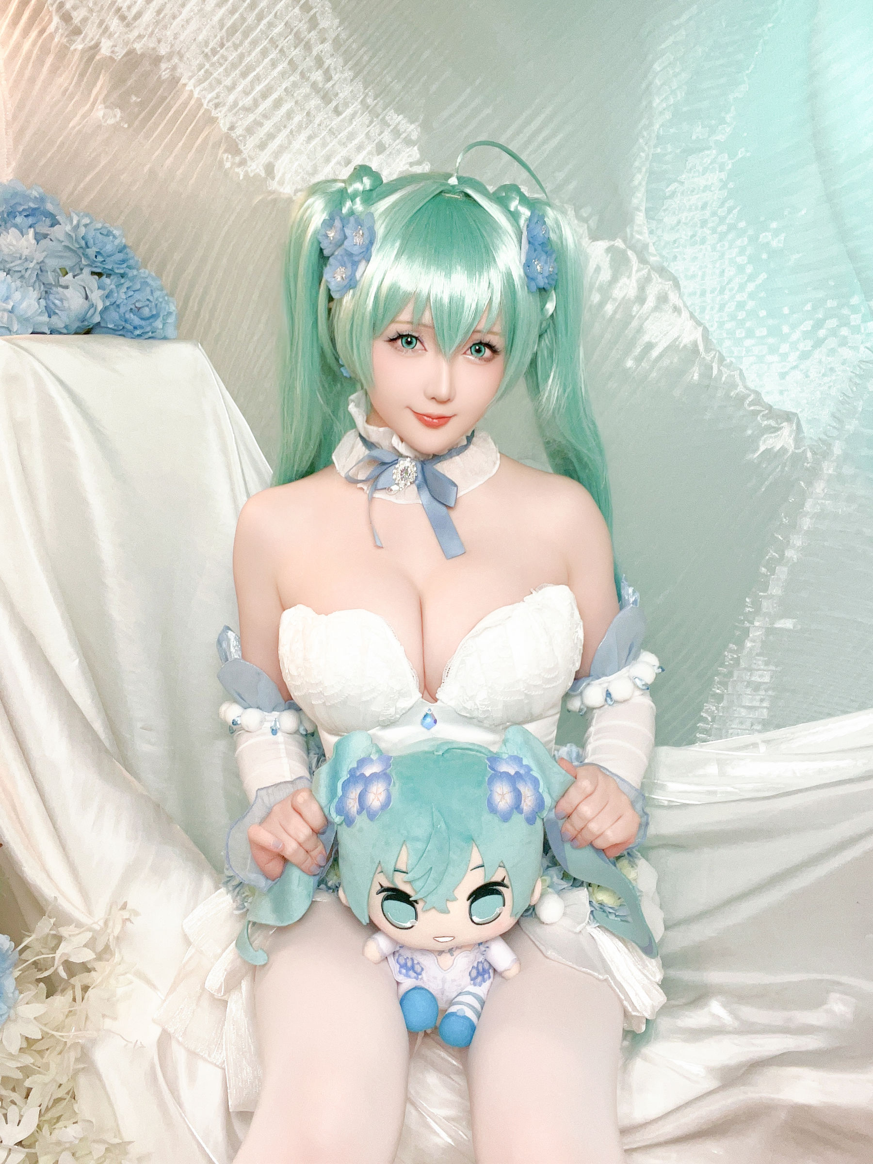 Coser小姐姐 星之迟迟 - 初音未来 粉蝶花精灵  第48张