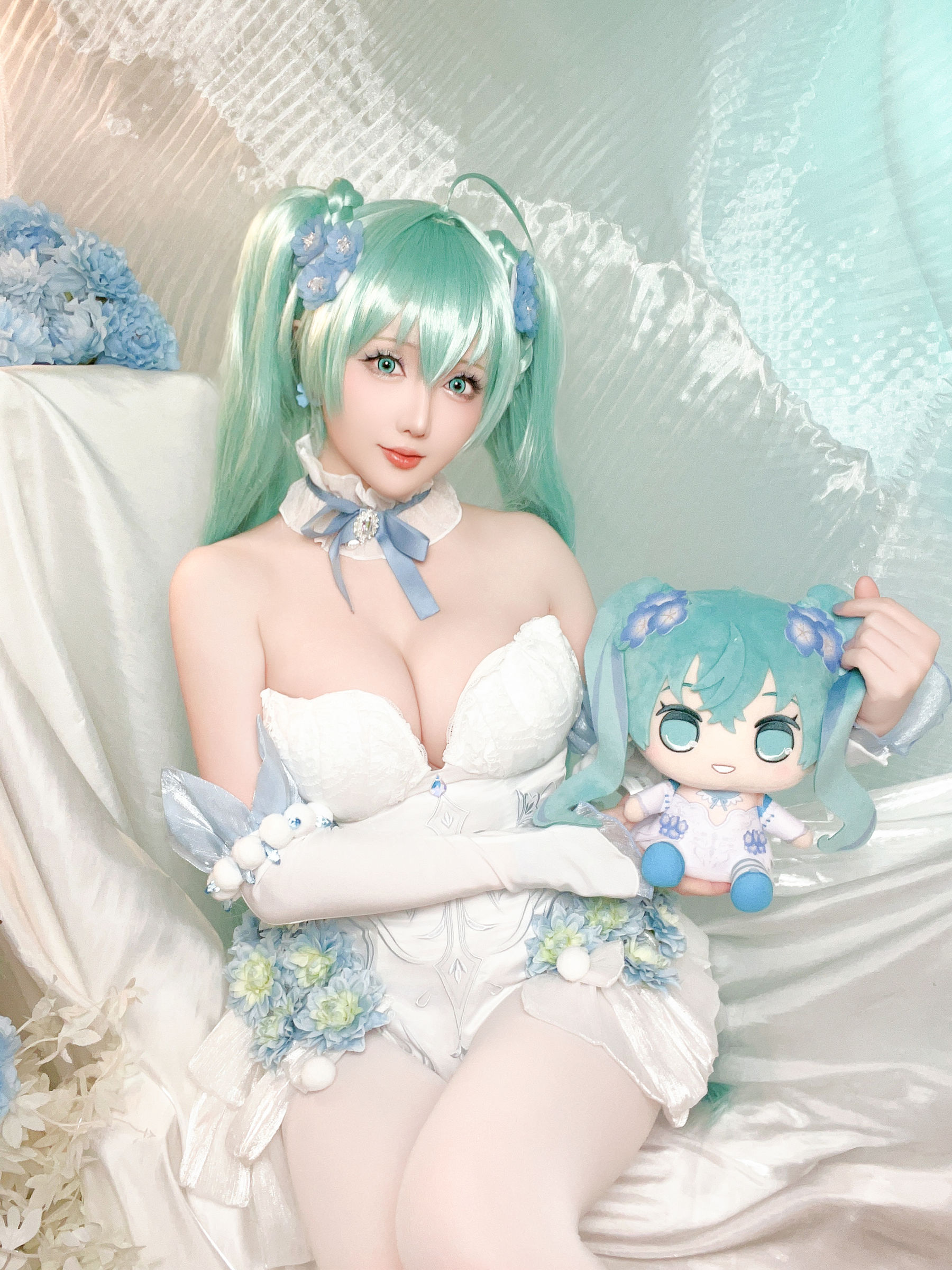 Coser小姐姐 星之迟迟 - 初音未来 粉蝶花精灵  第49张