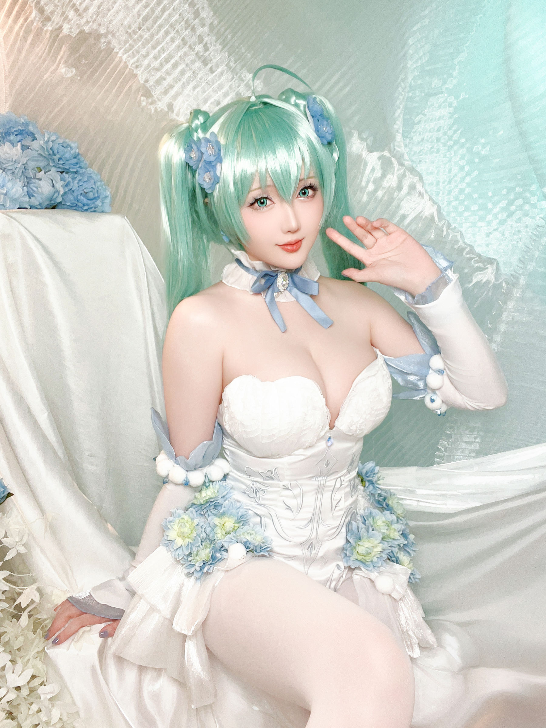 Coser小姐姐 星之迟迟 - 初音未来 粉蝶花精灵  第46张
