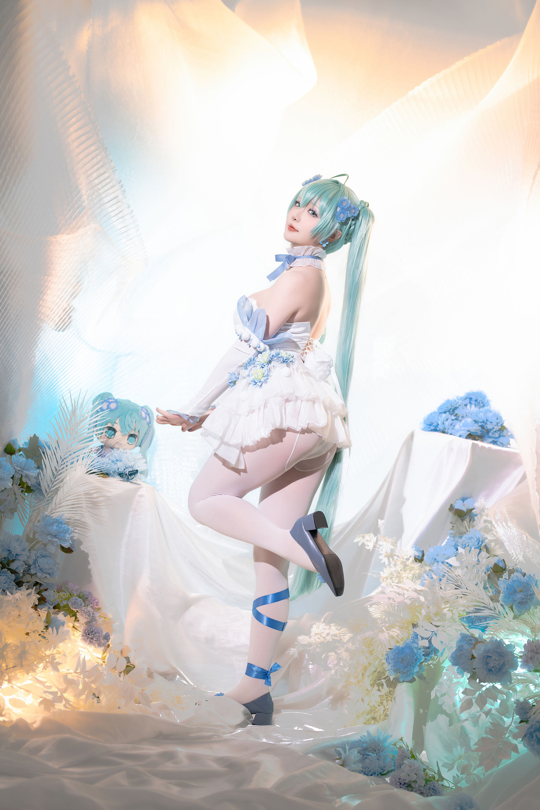 Coser小姐姐 星之迟迟 - 初音未来 粉蝶花精灵  第9张