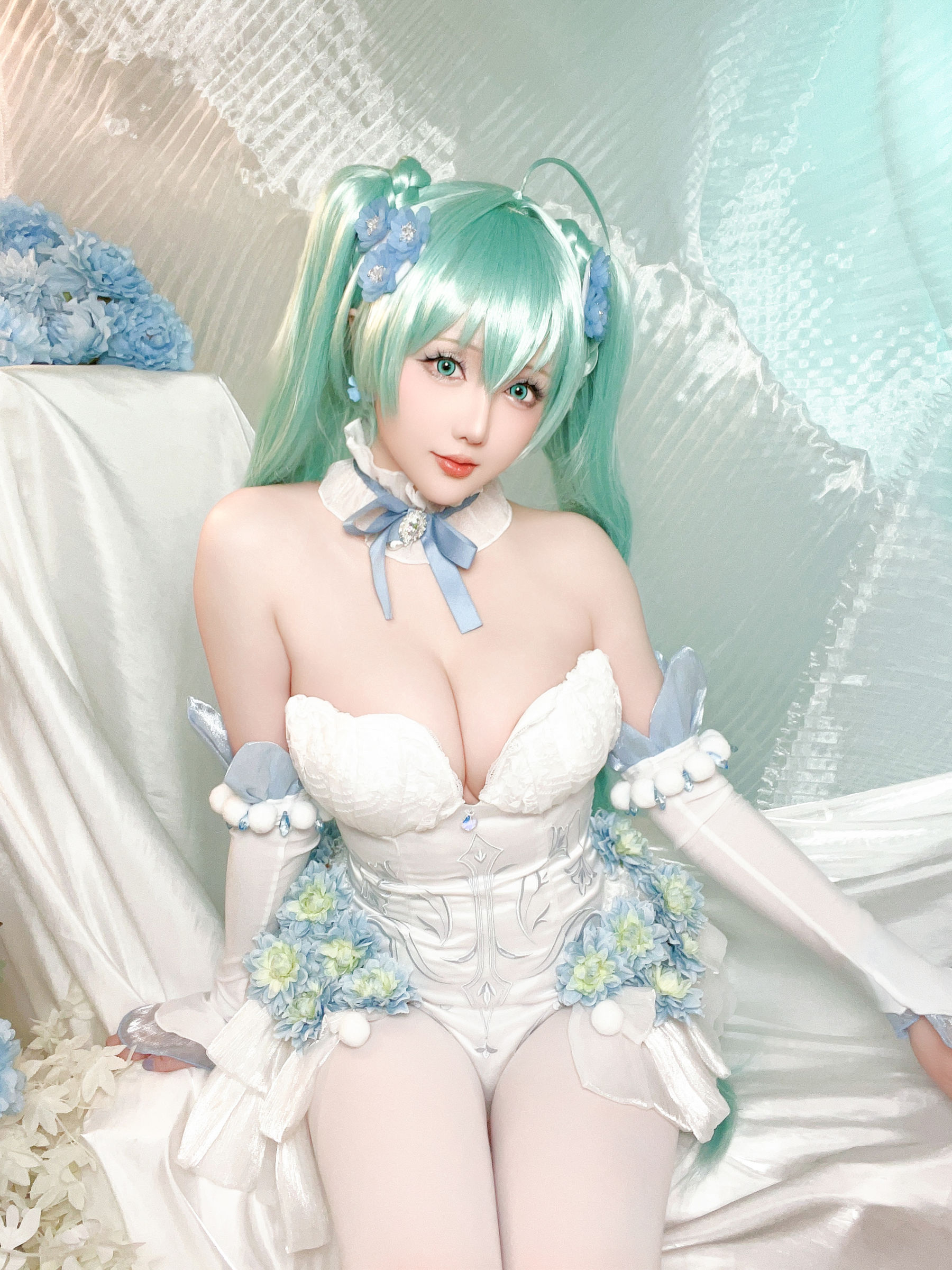 Coser小姐姐 星之迟迟 - 初音未来 粉蝶花精灵  第47张