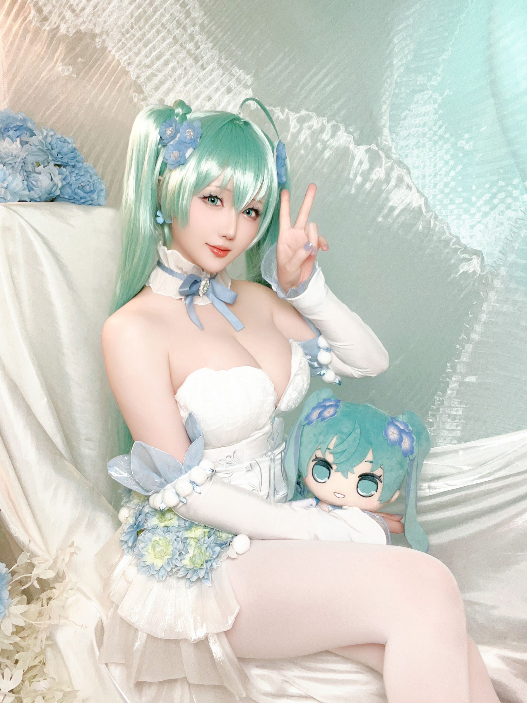 Coser小姐姐 星之迟迟 - 初音未来 粉蝶花精灵  第58张