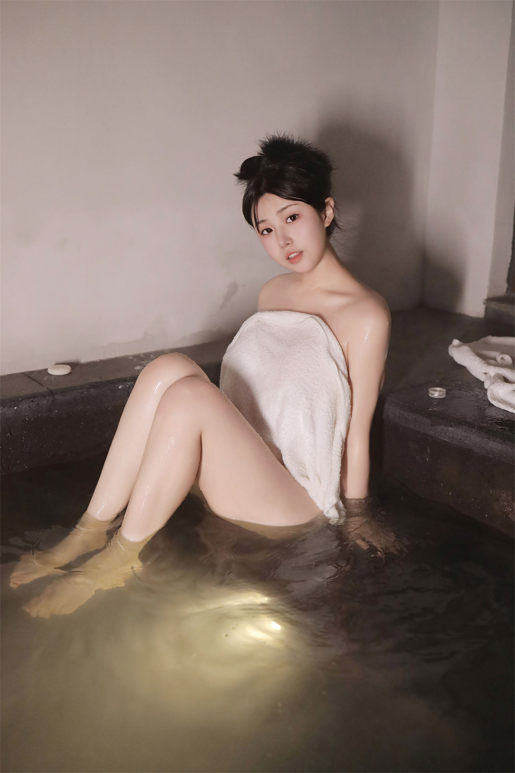 陈小花 - 泡澡  第3张