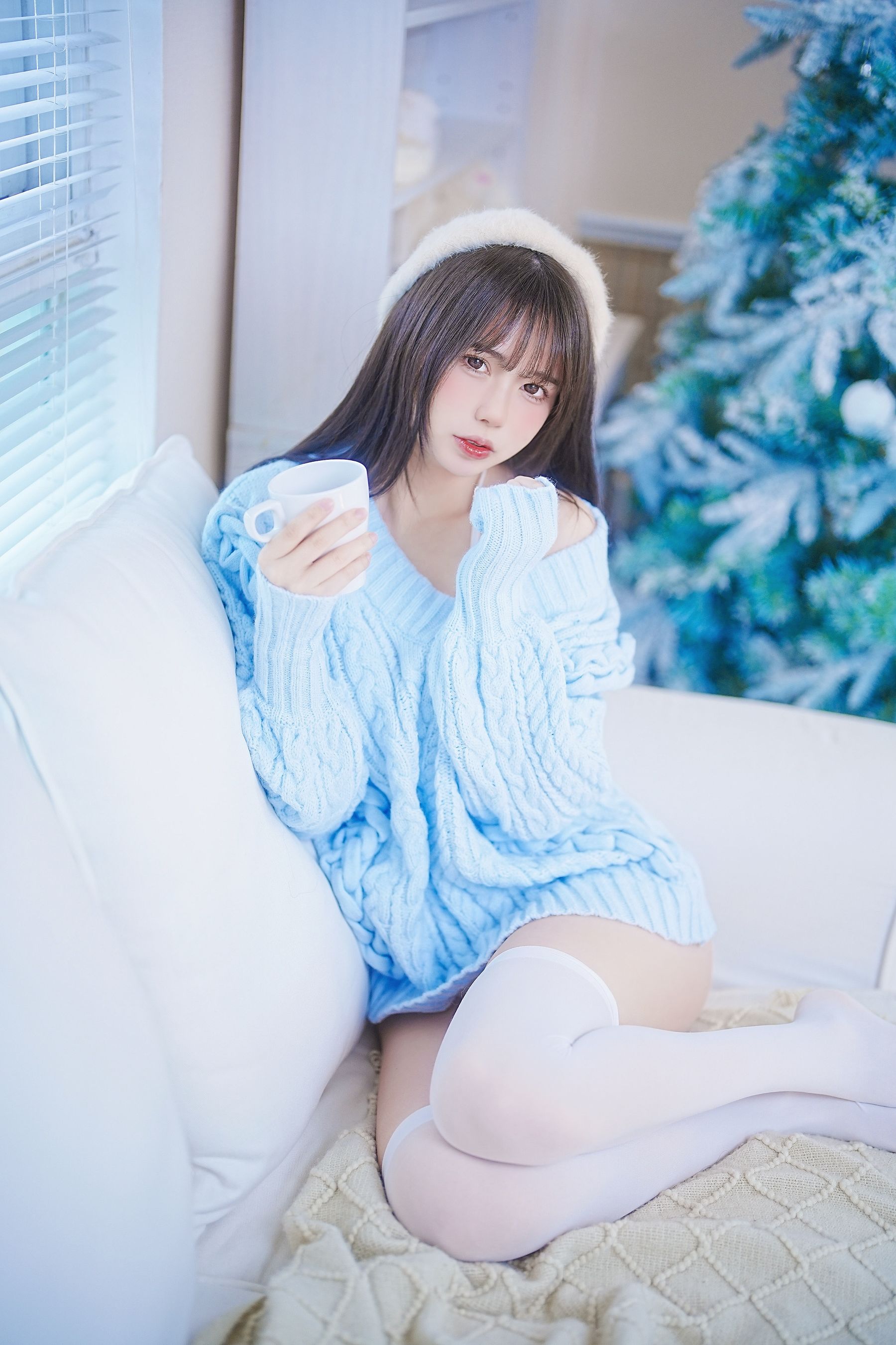 Tina很妖孽呀 - 蓝色秋冬毛衣  第2张