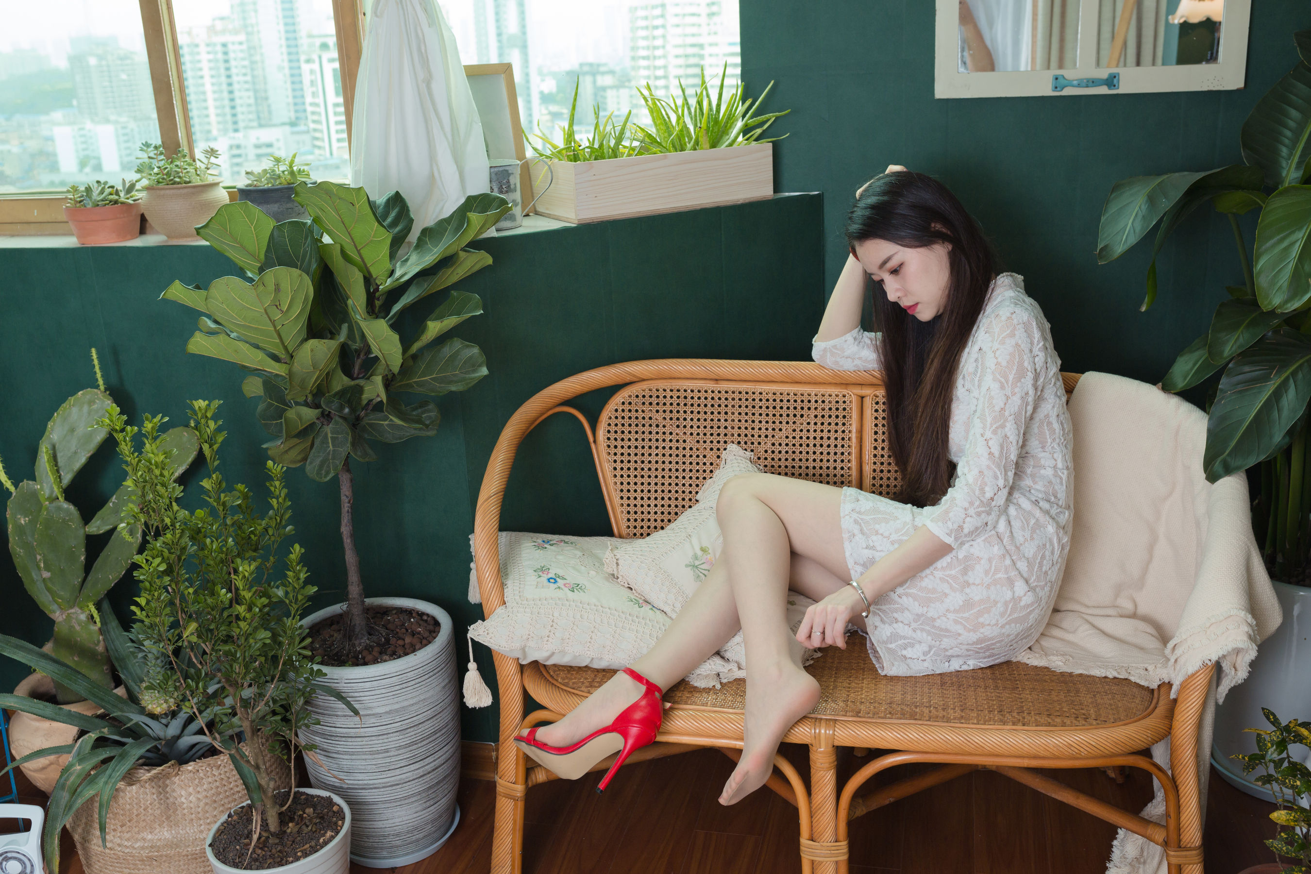 Sia不吃鱼 - 红色高跟  第24张