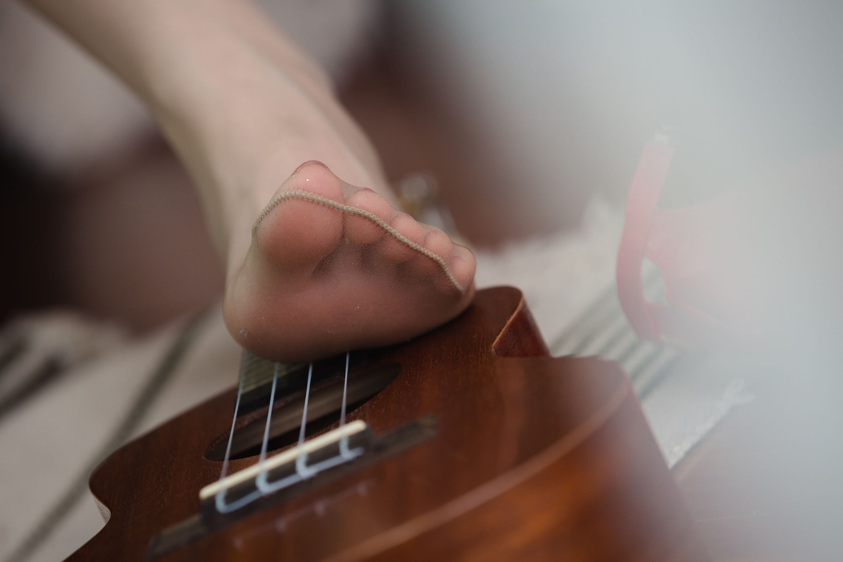 Sia不吃鱼 - 红色高跟  第82张