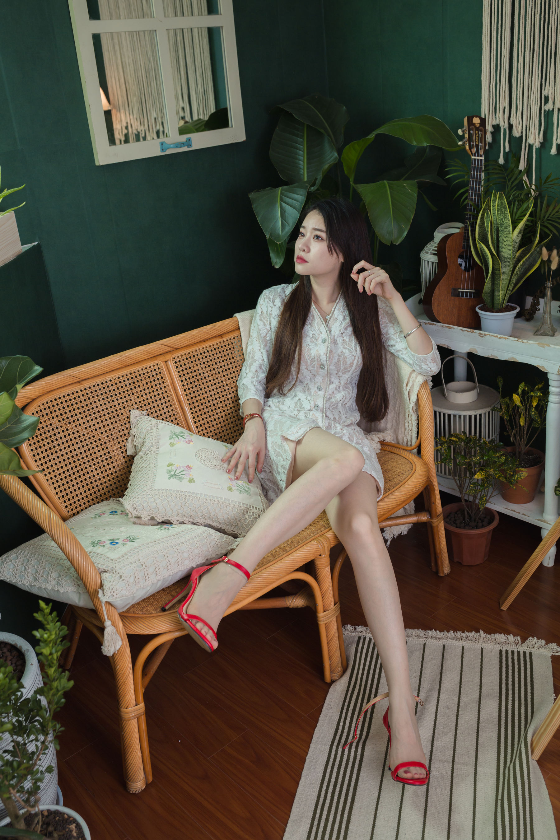 Sia不吃鱼 - 红色高跟  第4张