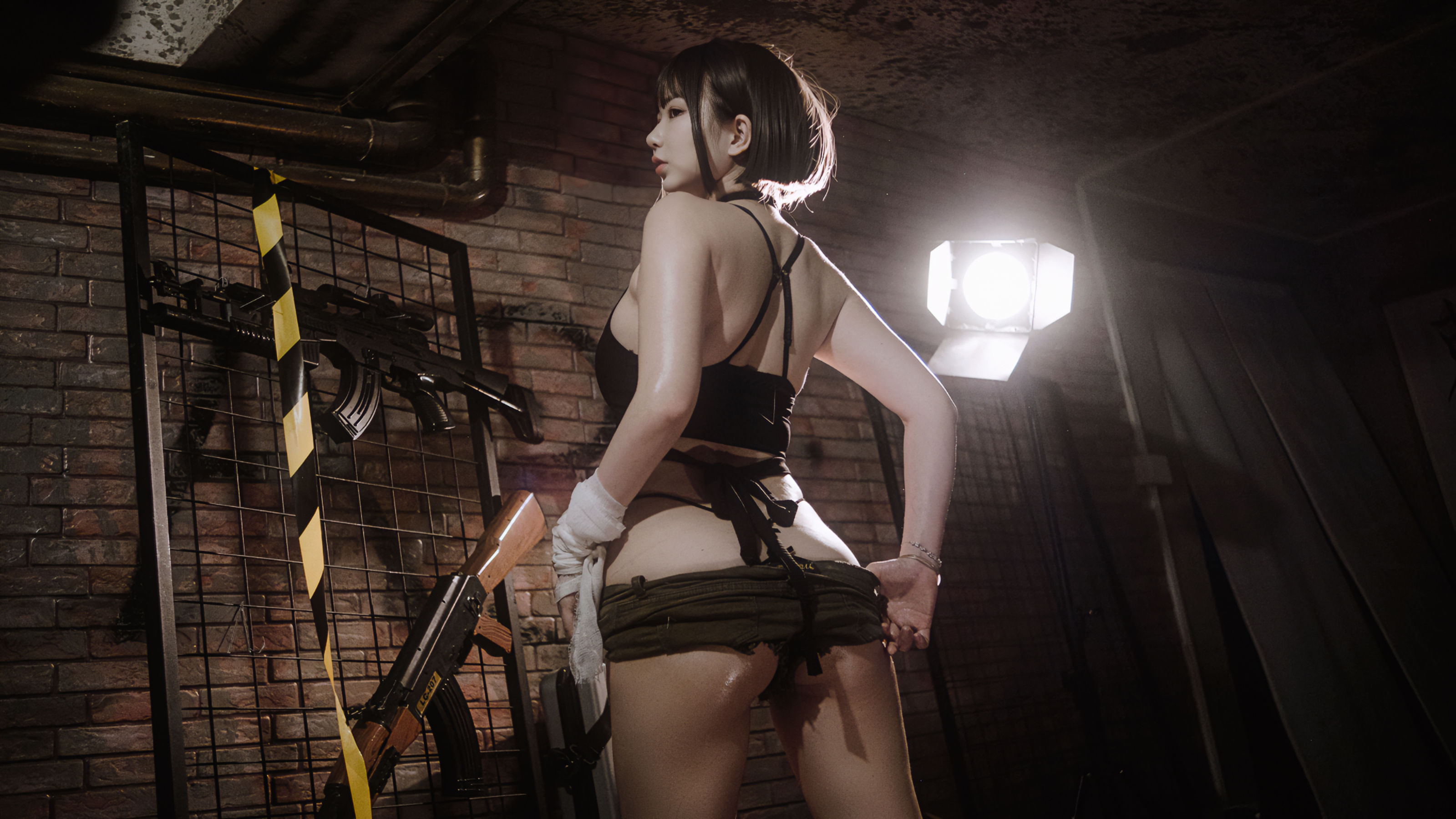 Tina很妖孽呀 - 短发女特工  第4张