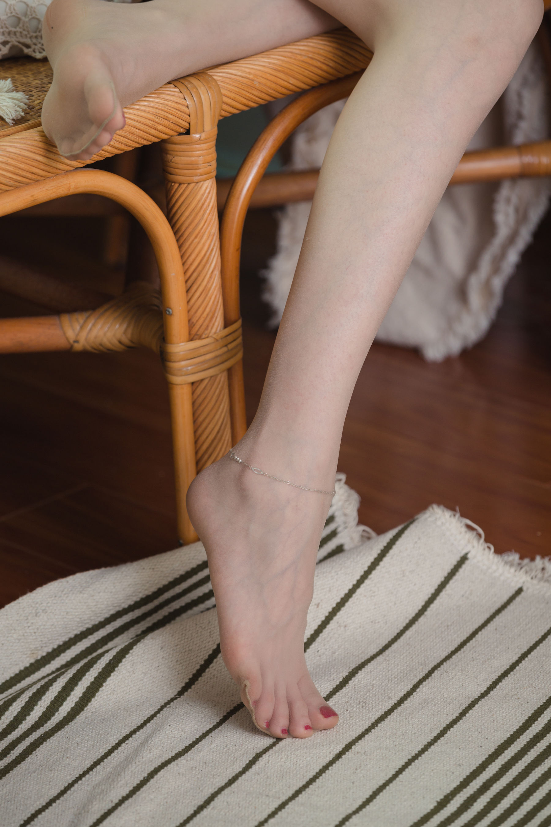 Sia不吃鱼 - 红色高跟  第66张