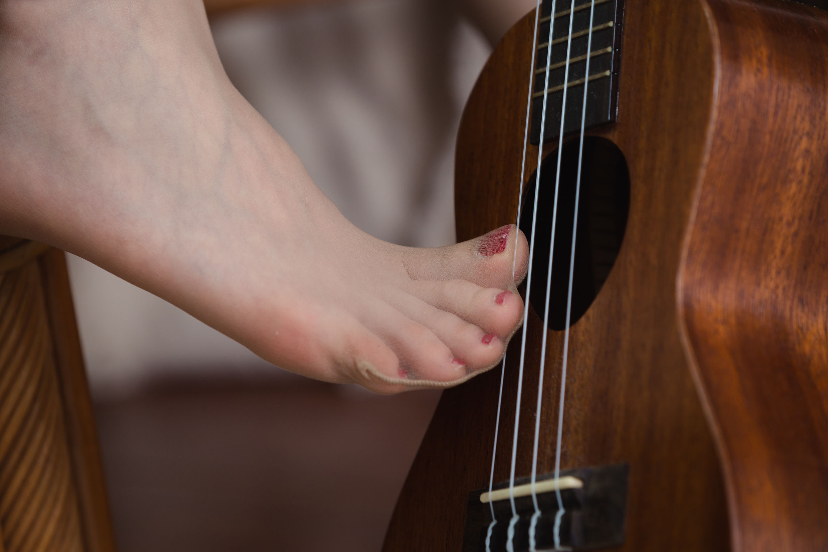 Sia不吃鱼 - 红色高跟  第76张