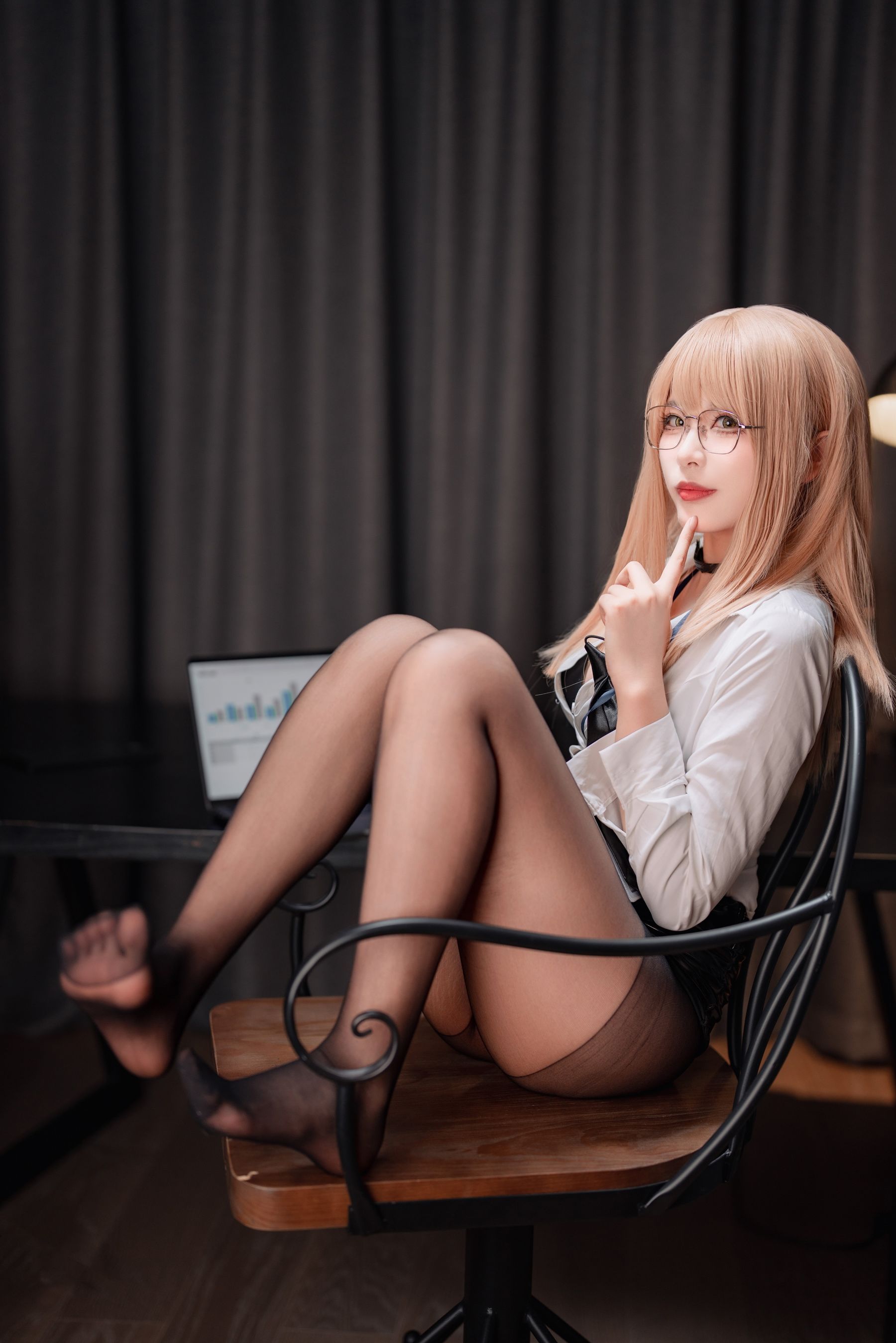 轩萧学姐 - 白棚  第5张