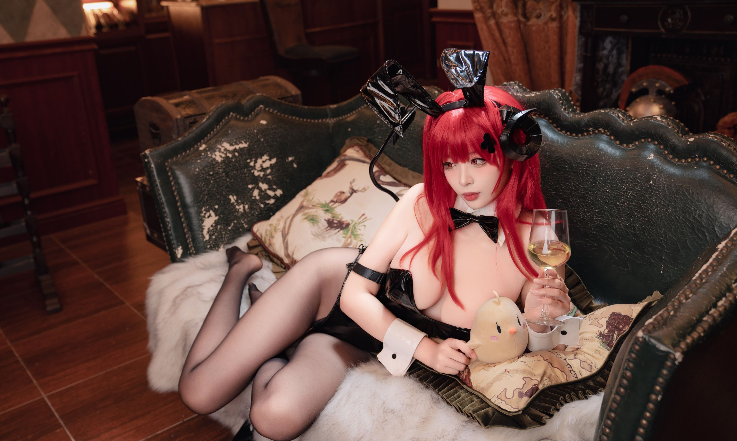 轩萧学姐 - 兴登堡兔女郎  第15张