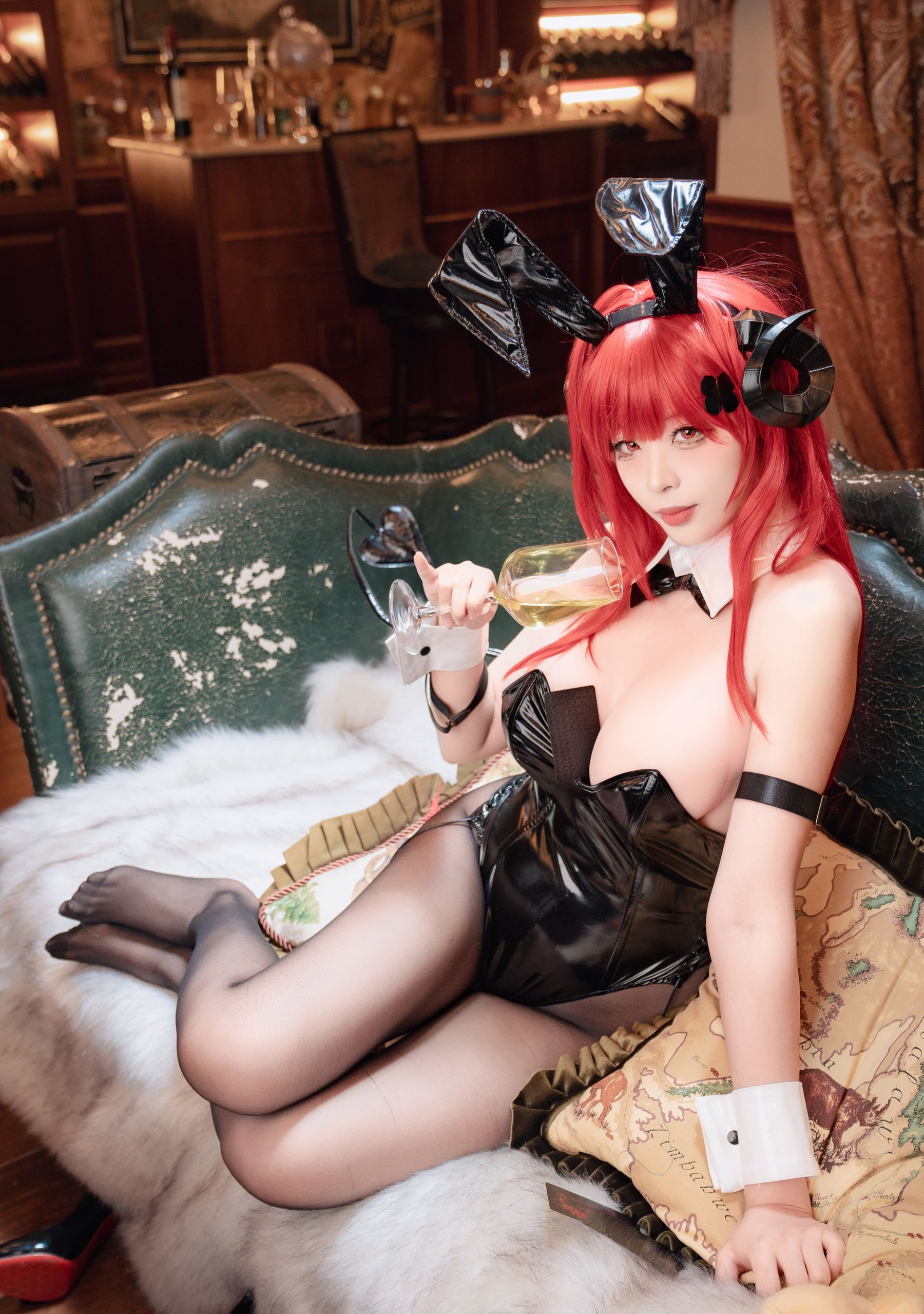 轩萧学姐 - 兴登堡兔女郎  第16张