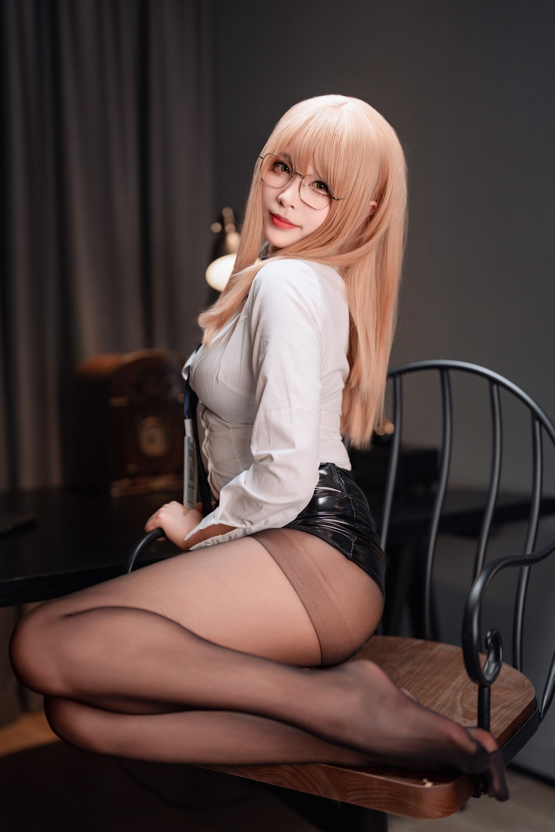 轩萧学姐 - 白棚  第4张