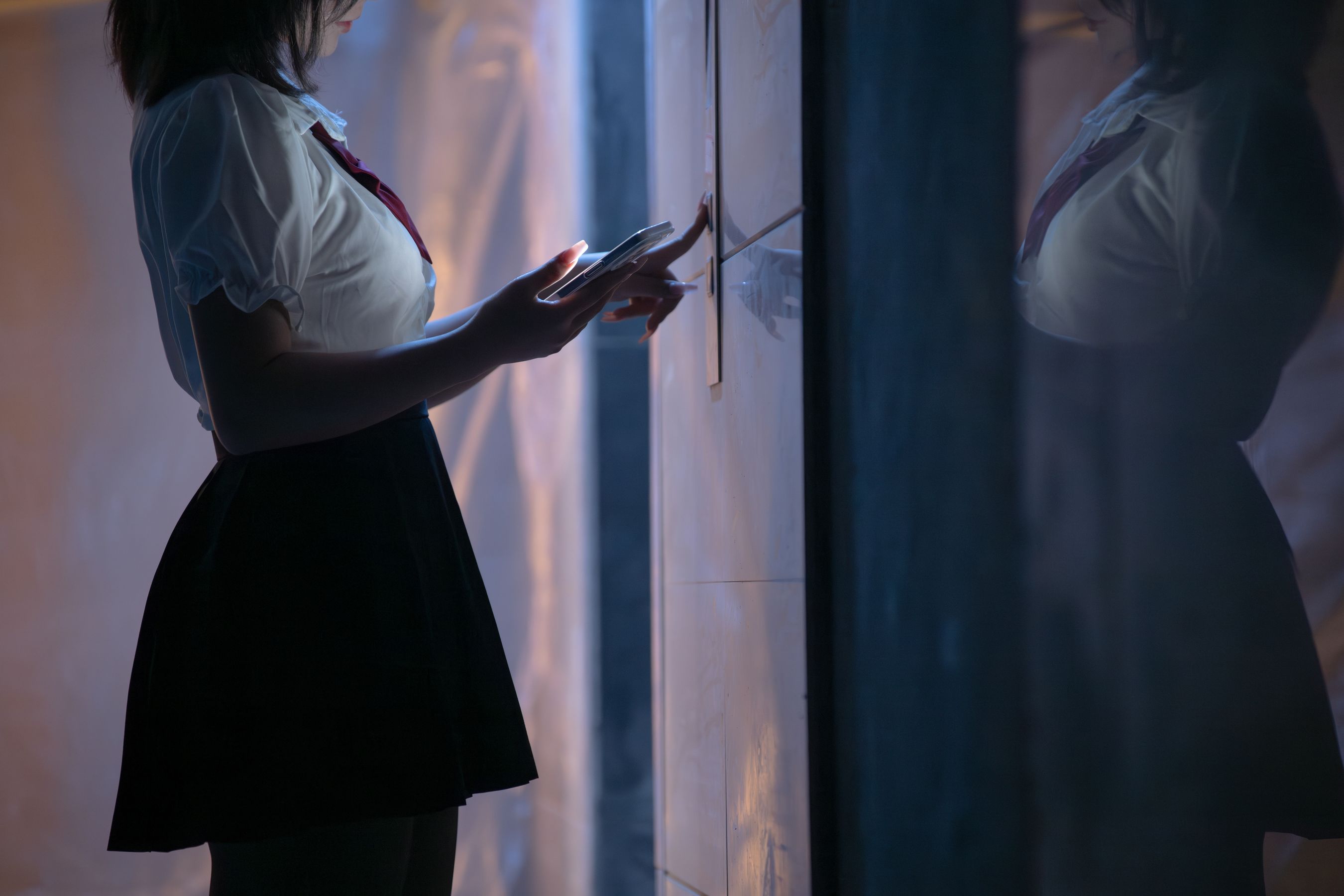 yuuhui玉汇 - 电梯间 尾行  第2张