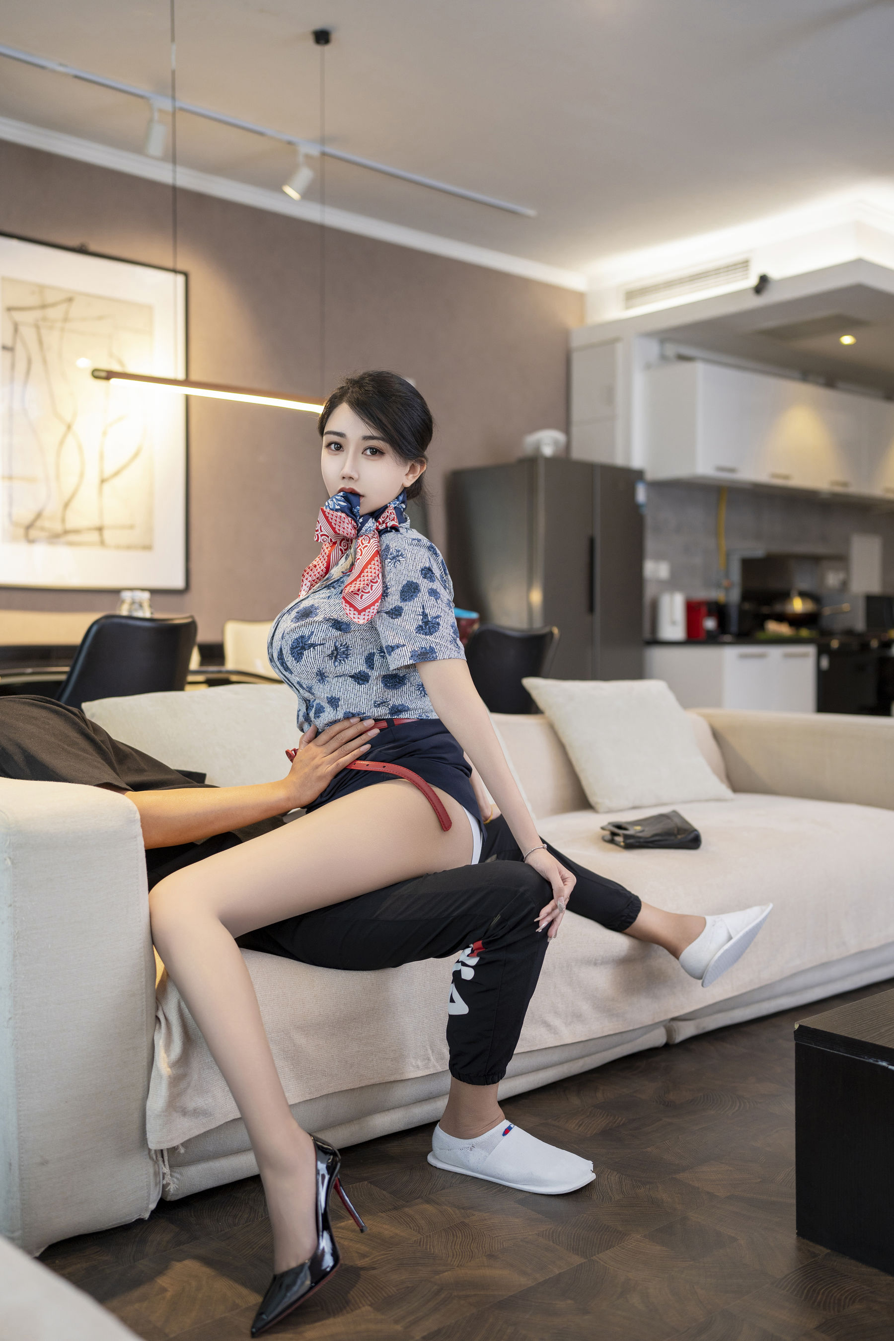 李若汐 - 性感空姐制服  第20张