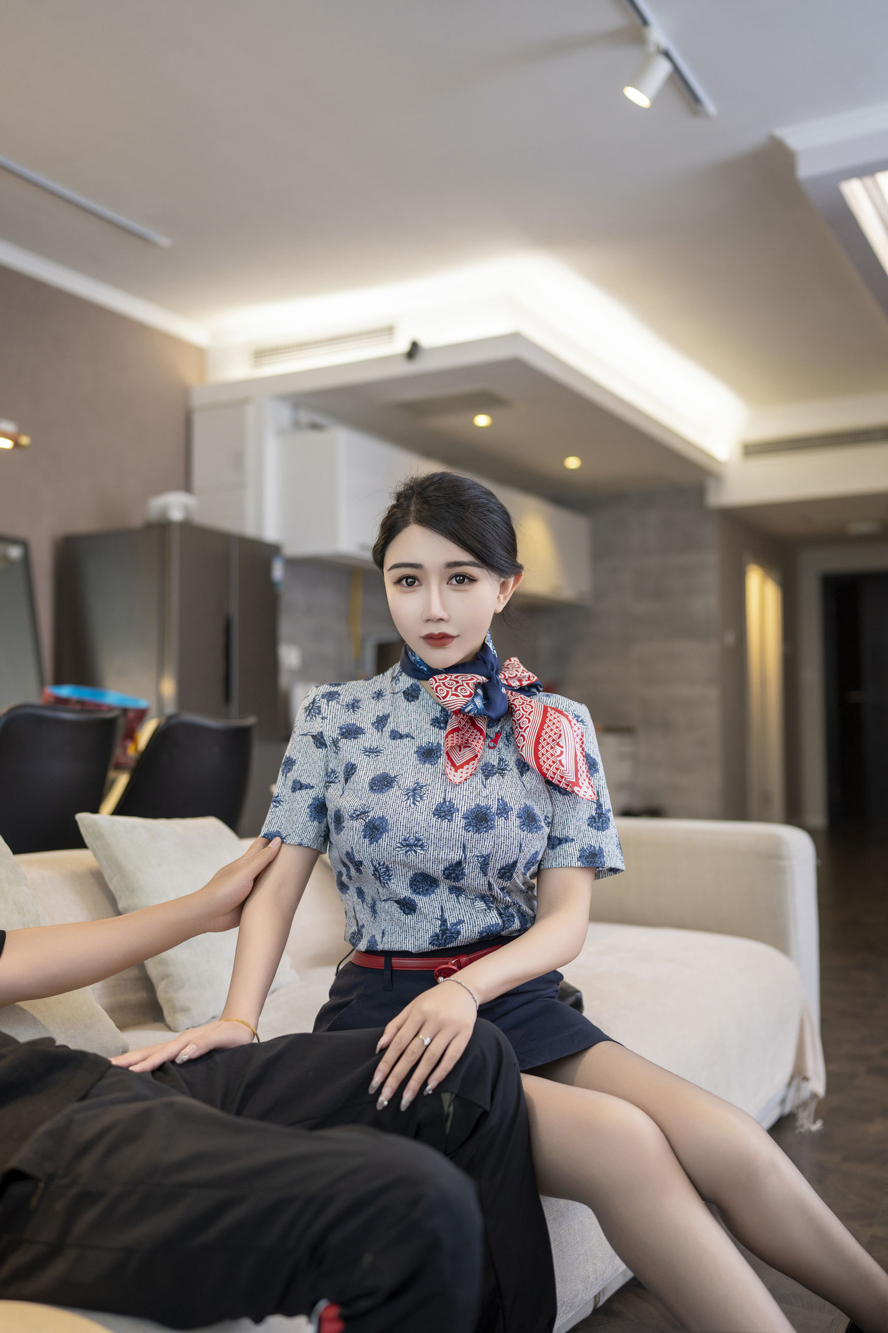 李若汐 - 性感空姐制服  第3张