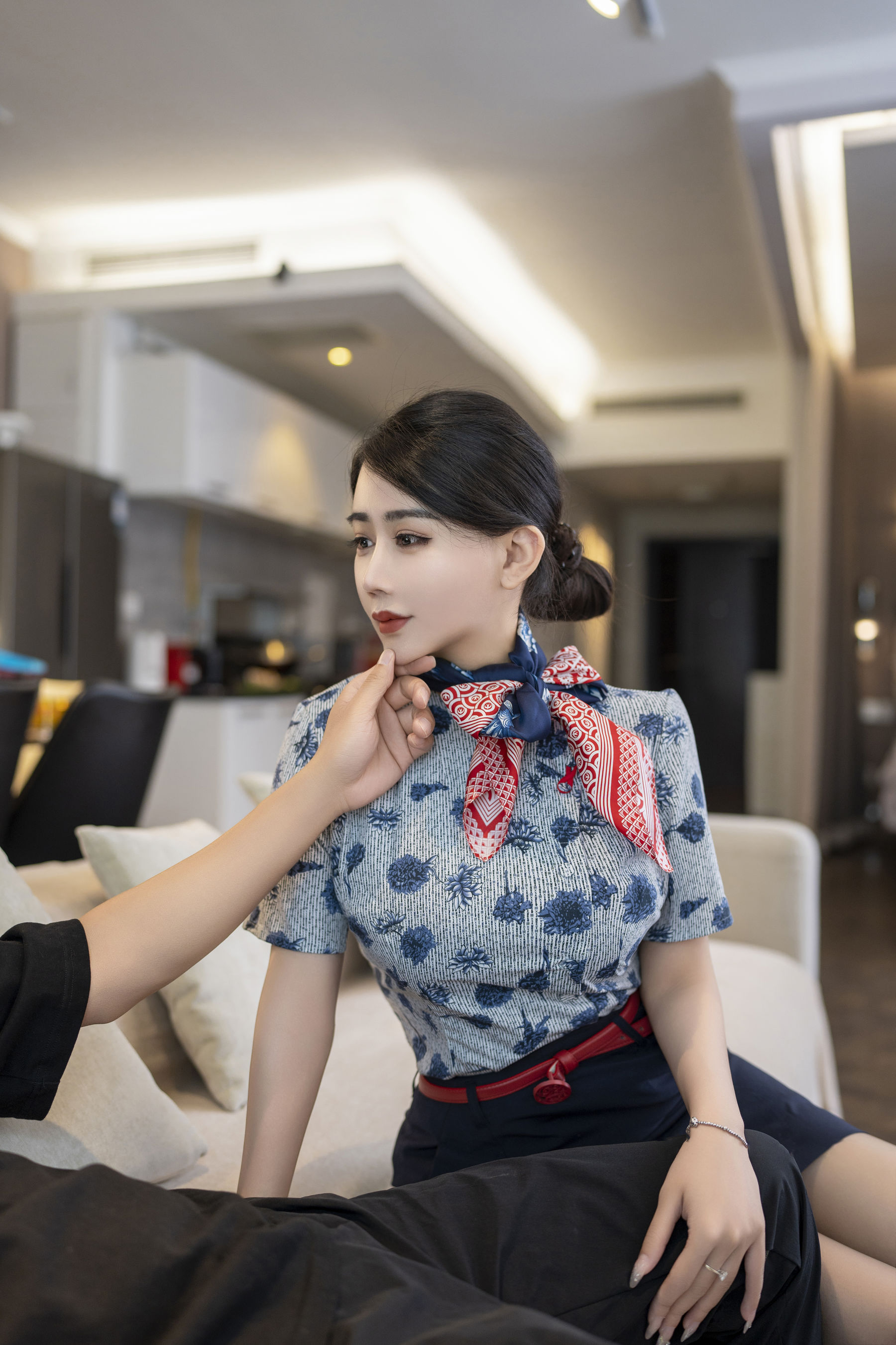 李若汐 - 性感空姐制服  第3张