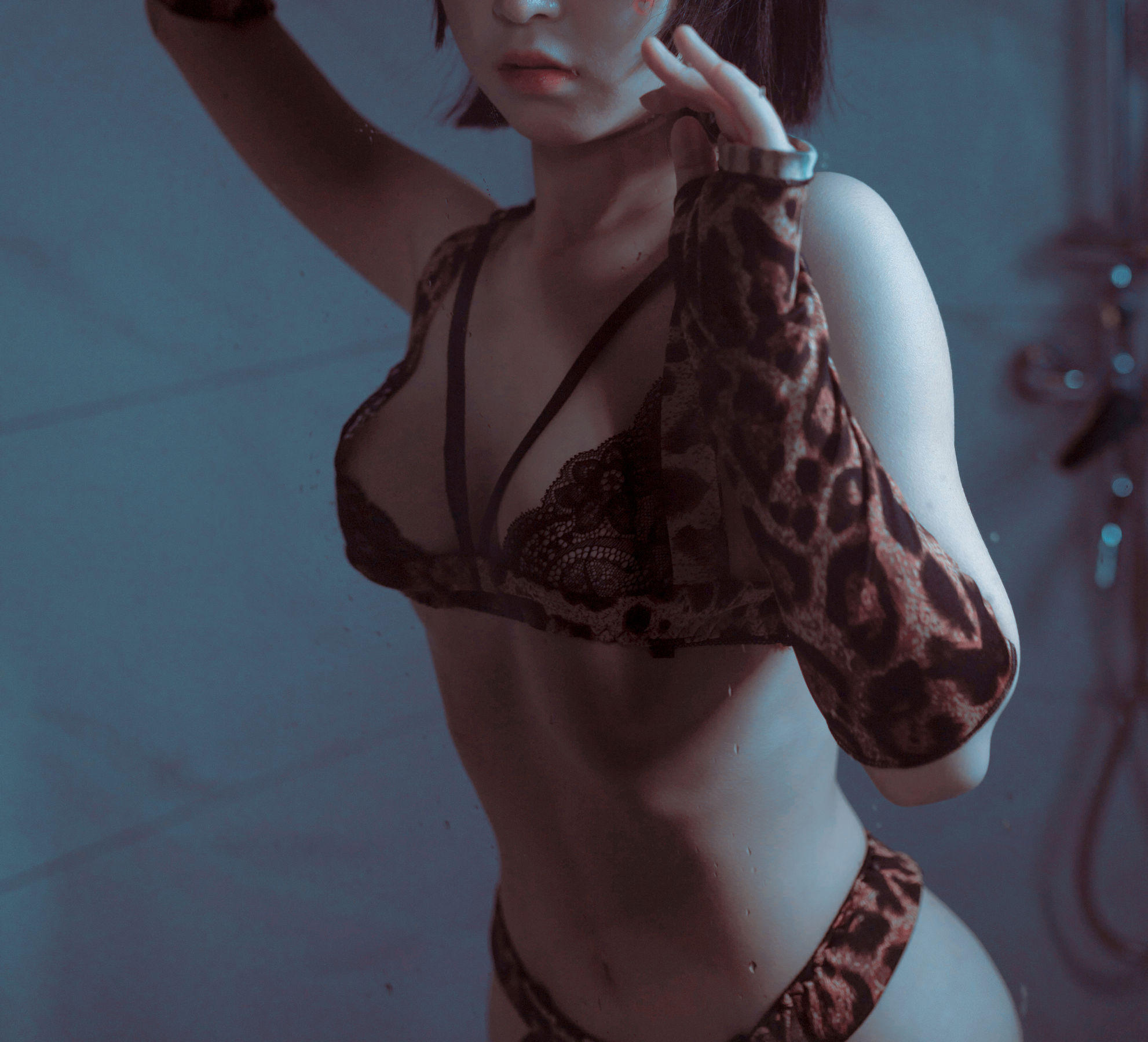 美少女晕崽 - 小豹精  第1张