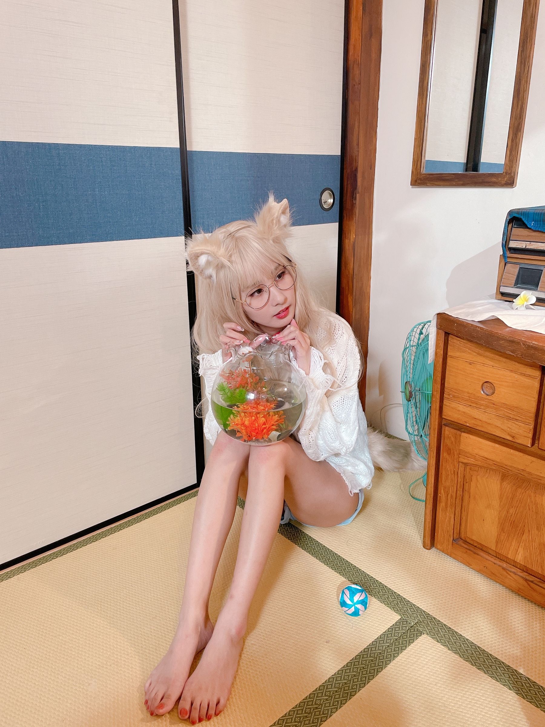 泥泥汝 - 猫女  第3张