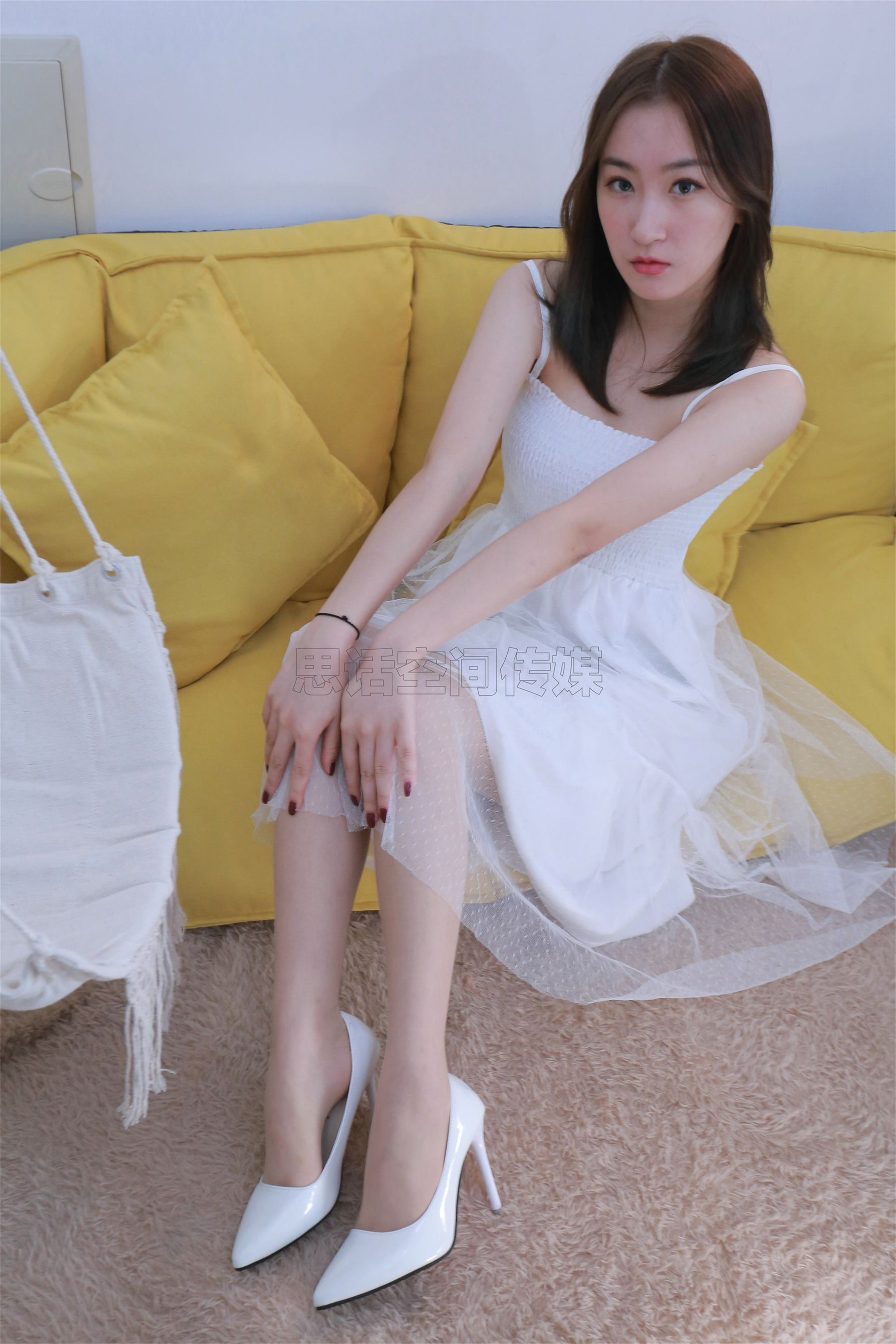 [思话SiHua] SH153  (新模）Reya 小白裙下的美腿 第50张