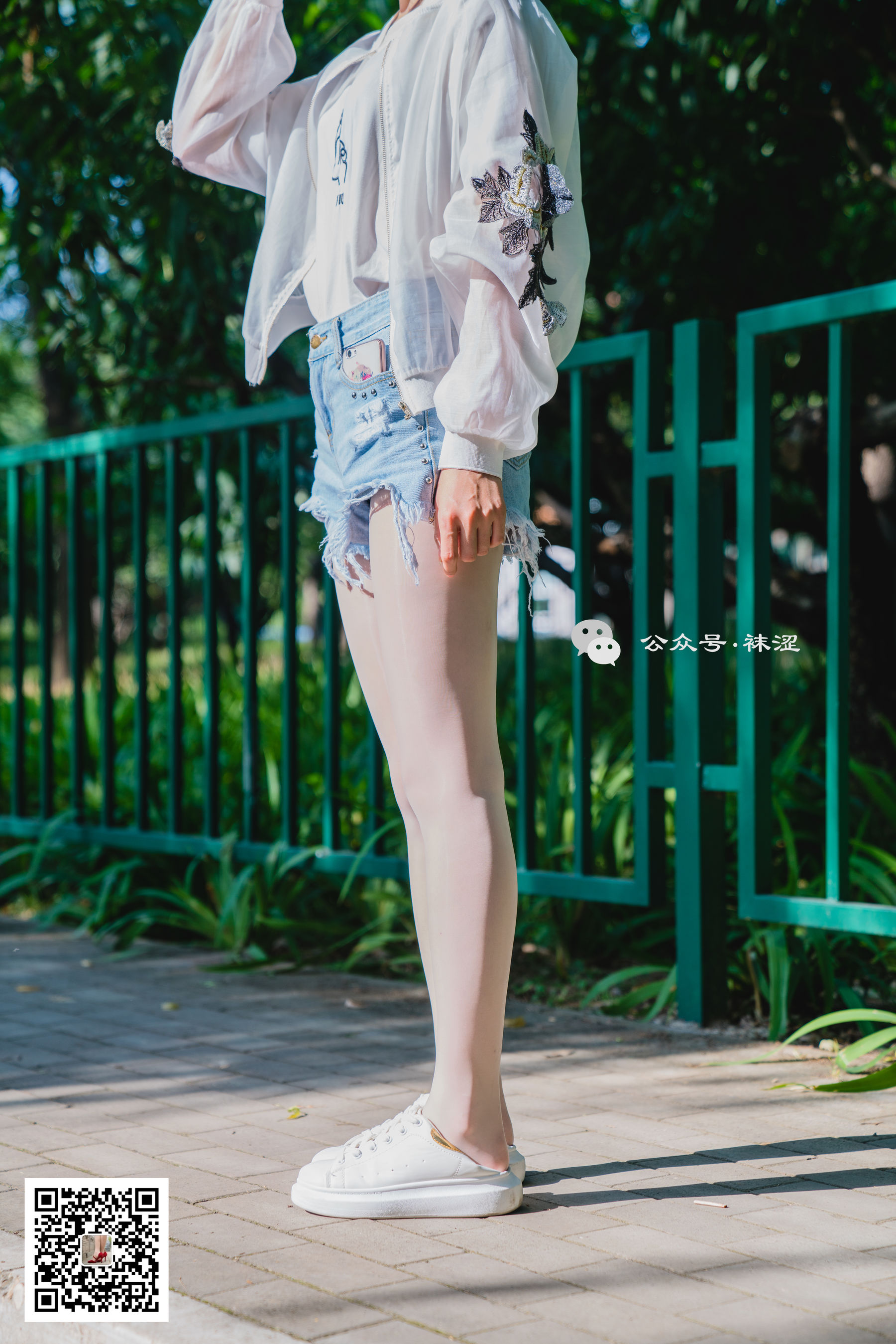 [袜涩] VOL.010  当穿白丝的妹子遇到大叔 第9张