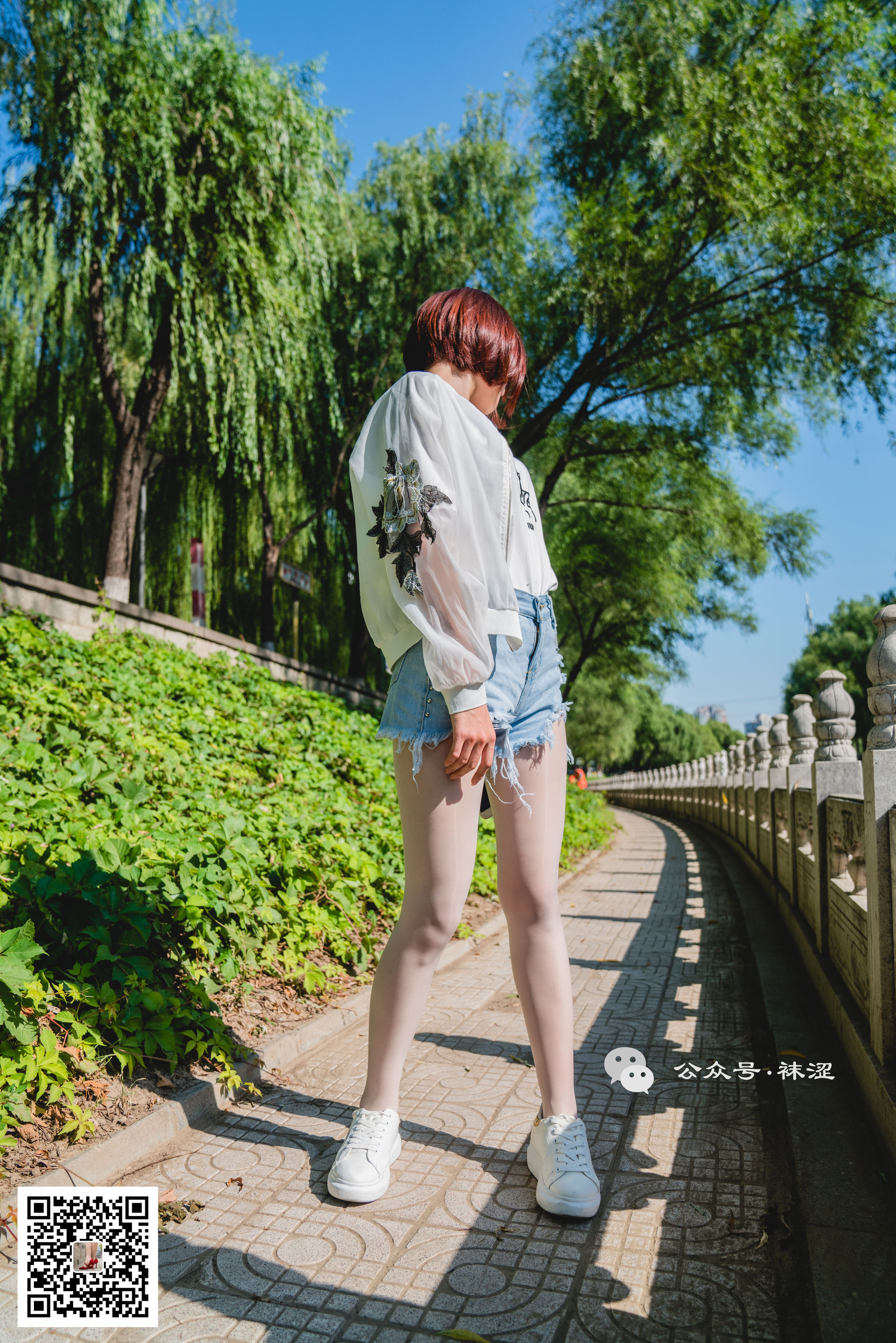 [袜涩] VOL.010  当穿白丝的妹子遇到大叔 第4张