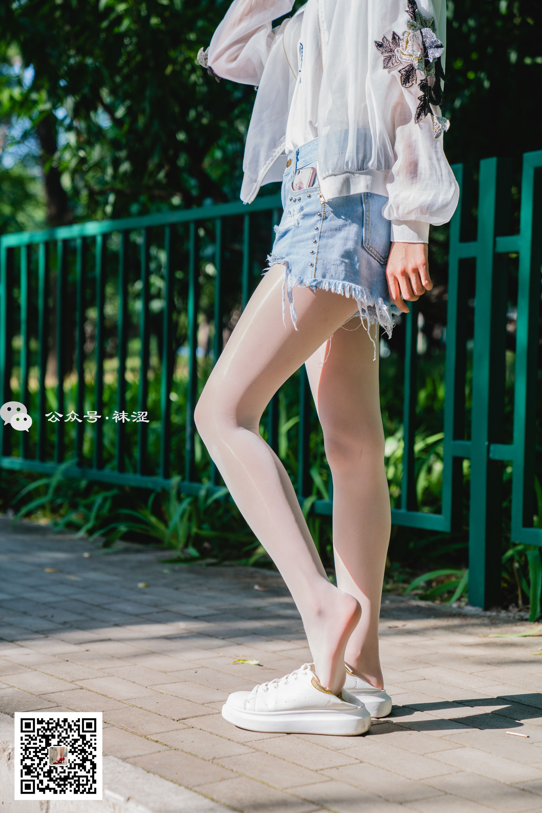 [袜涩] VOL.010  当穿白丝的妹子遇到大叔 第10张