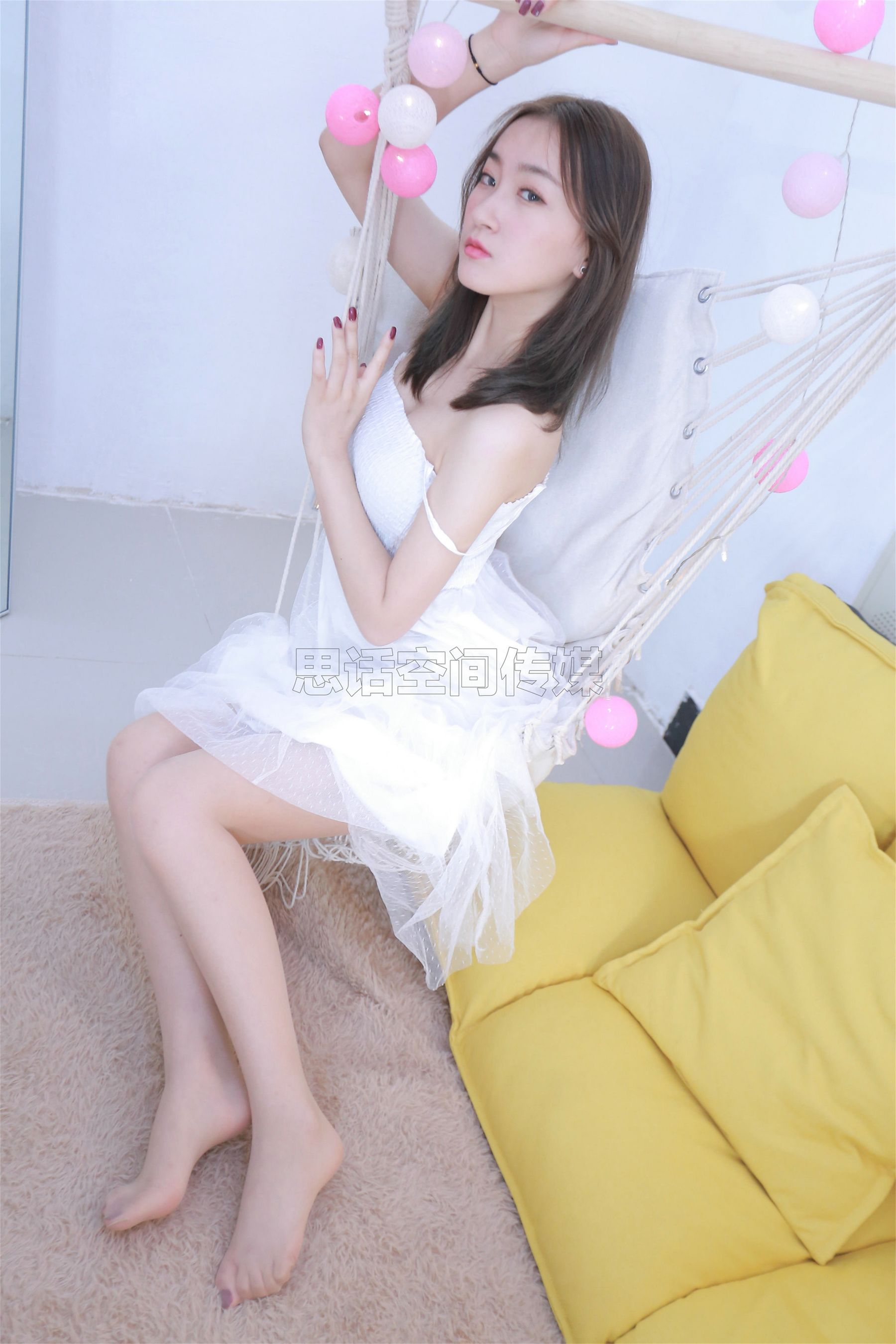 [思话SiHua] SH153  (新模）Reya 小白裙下的美腿 第9张